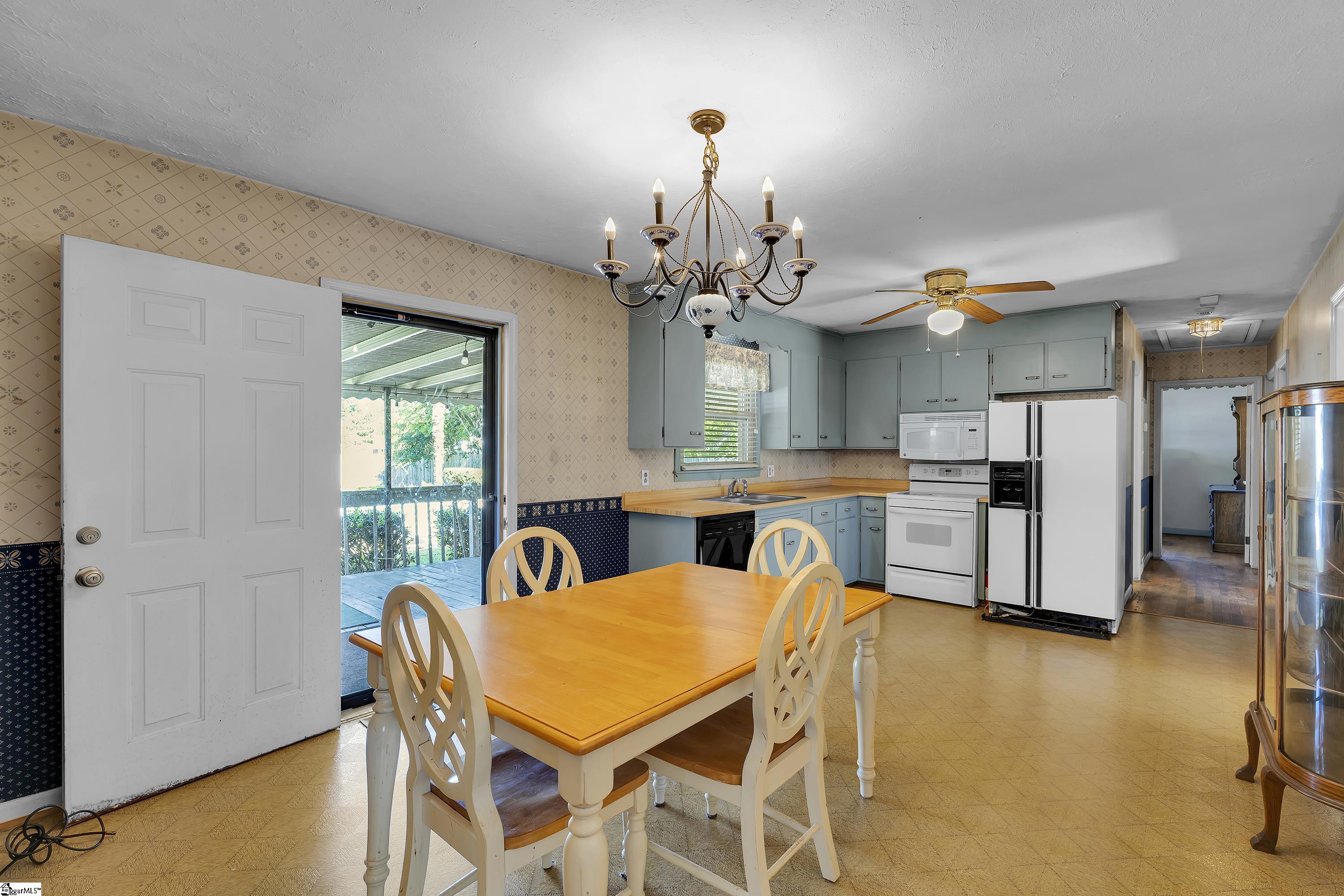 9 Clemson Avenue Property Photo 2
