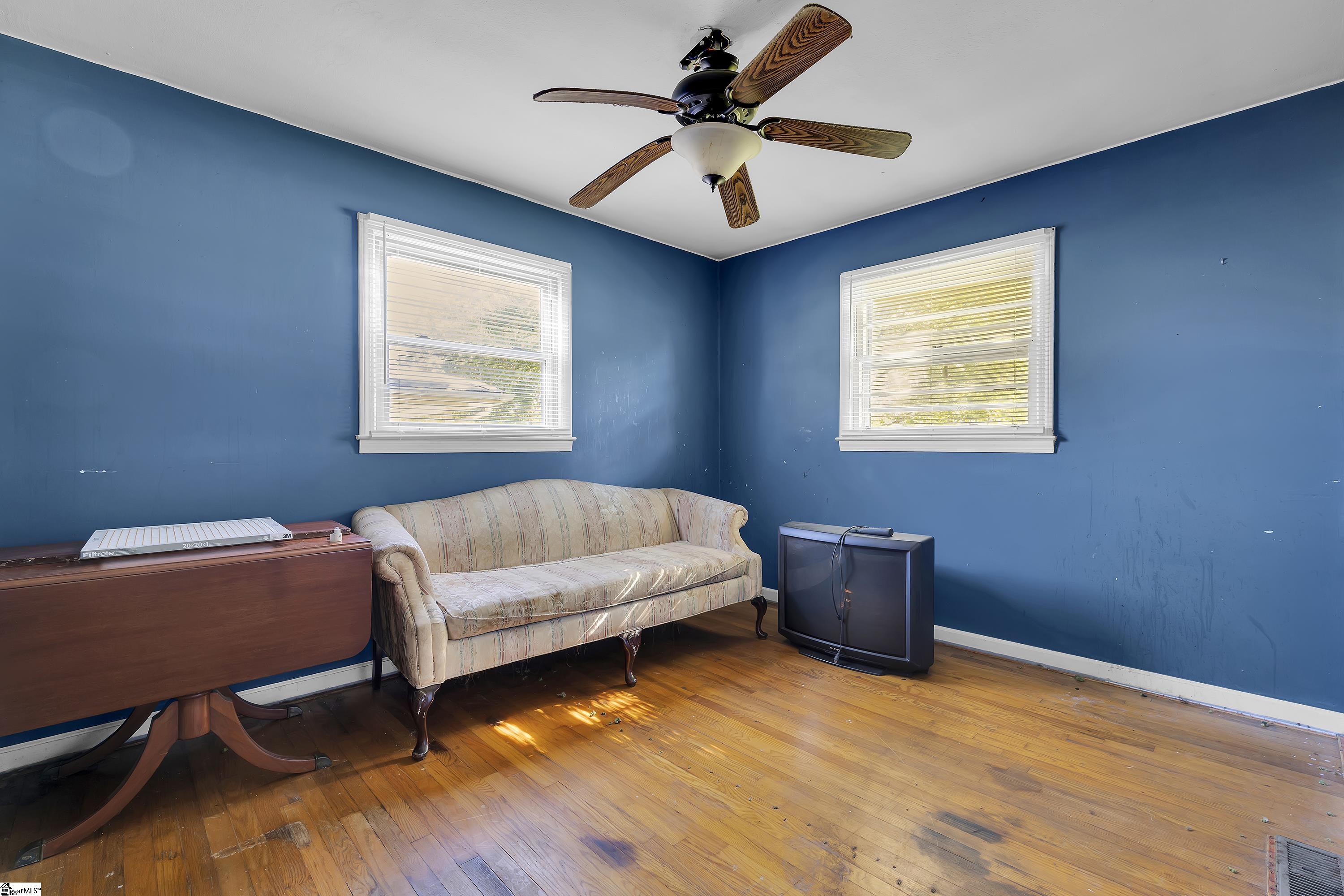 9 Clemson Avenue Property Photo 9