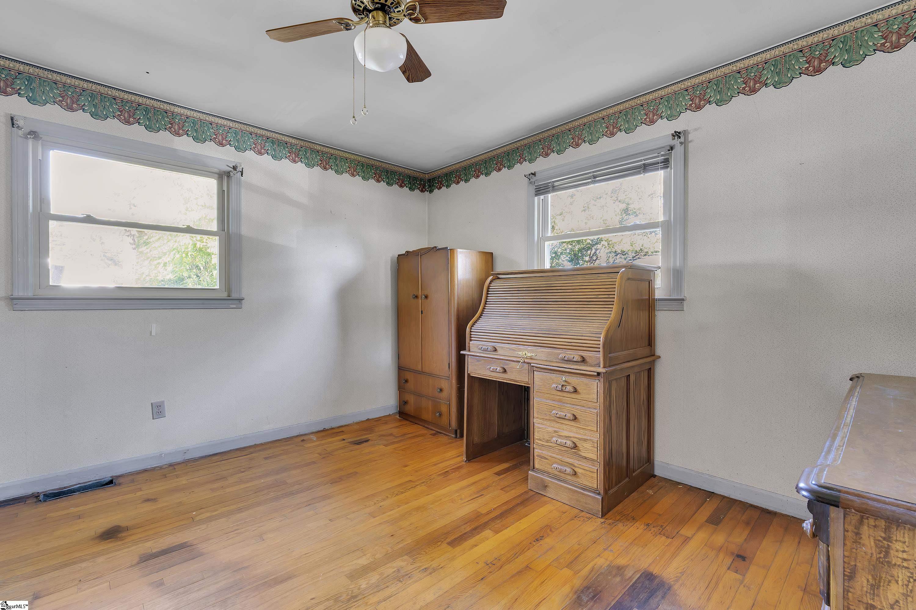 9 Clemson Avenue Property Photo 10