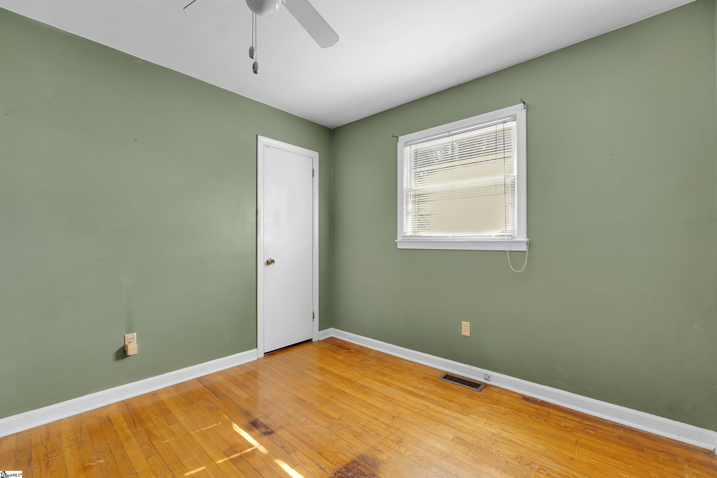 9 Clemson Avenue Property Photo 13