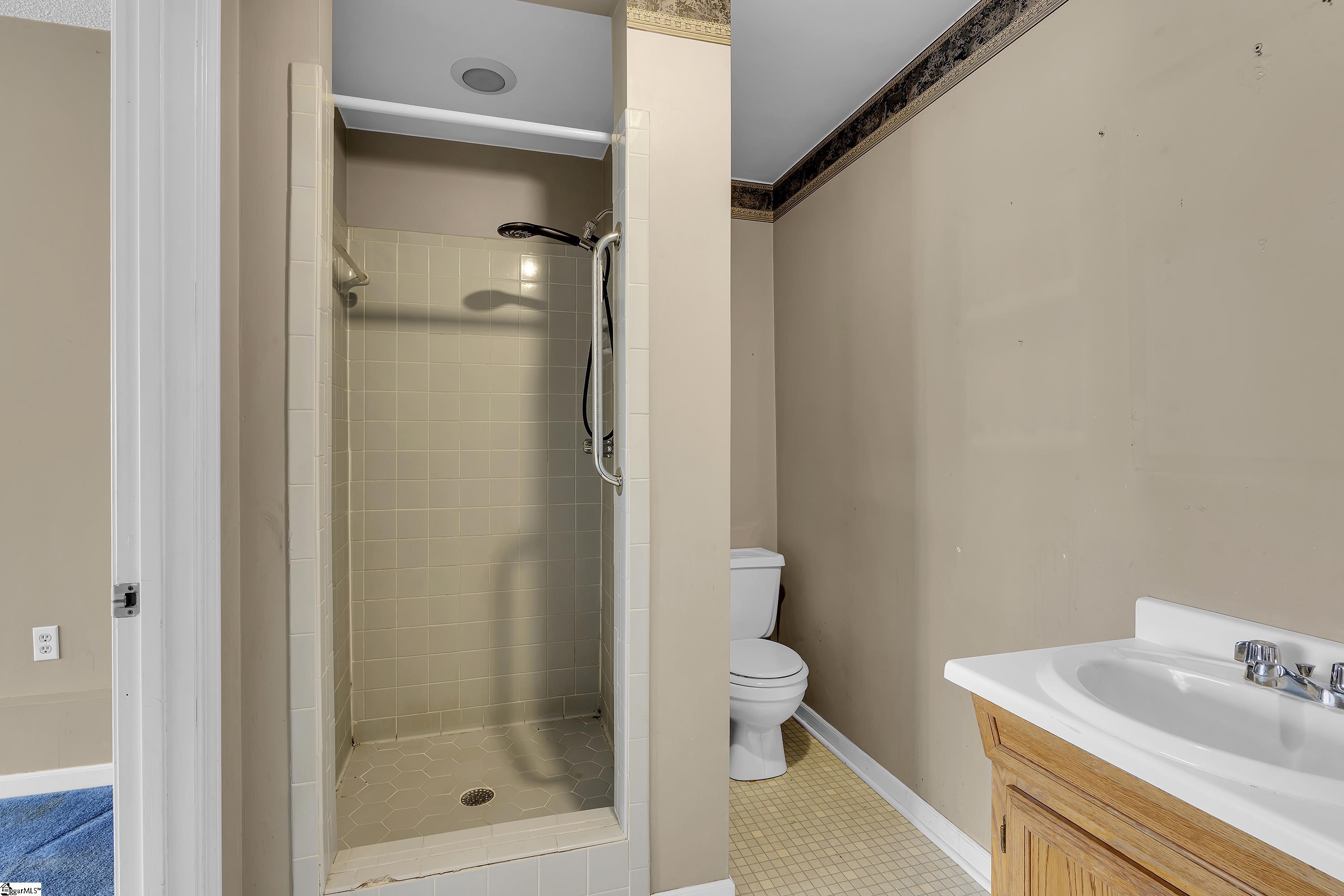 9 Clemson Avenue Property Photo 19