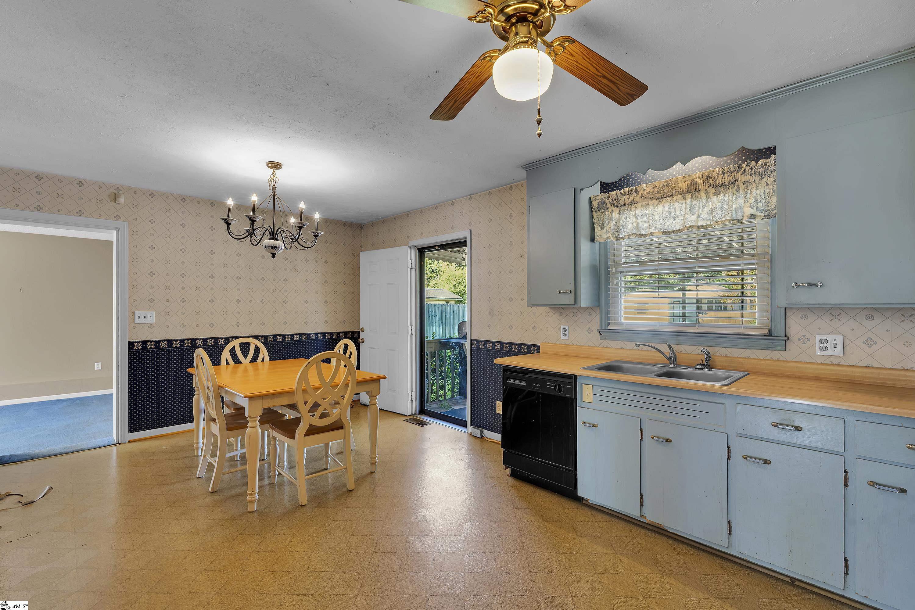 9 Clemson Avenue Property Photo 20