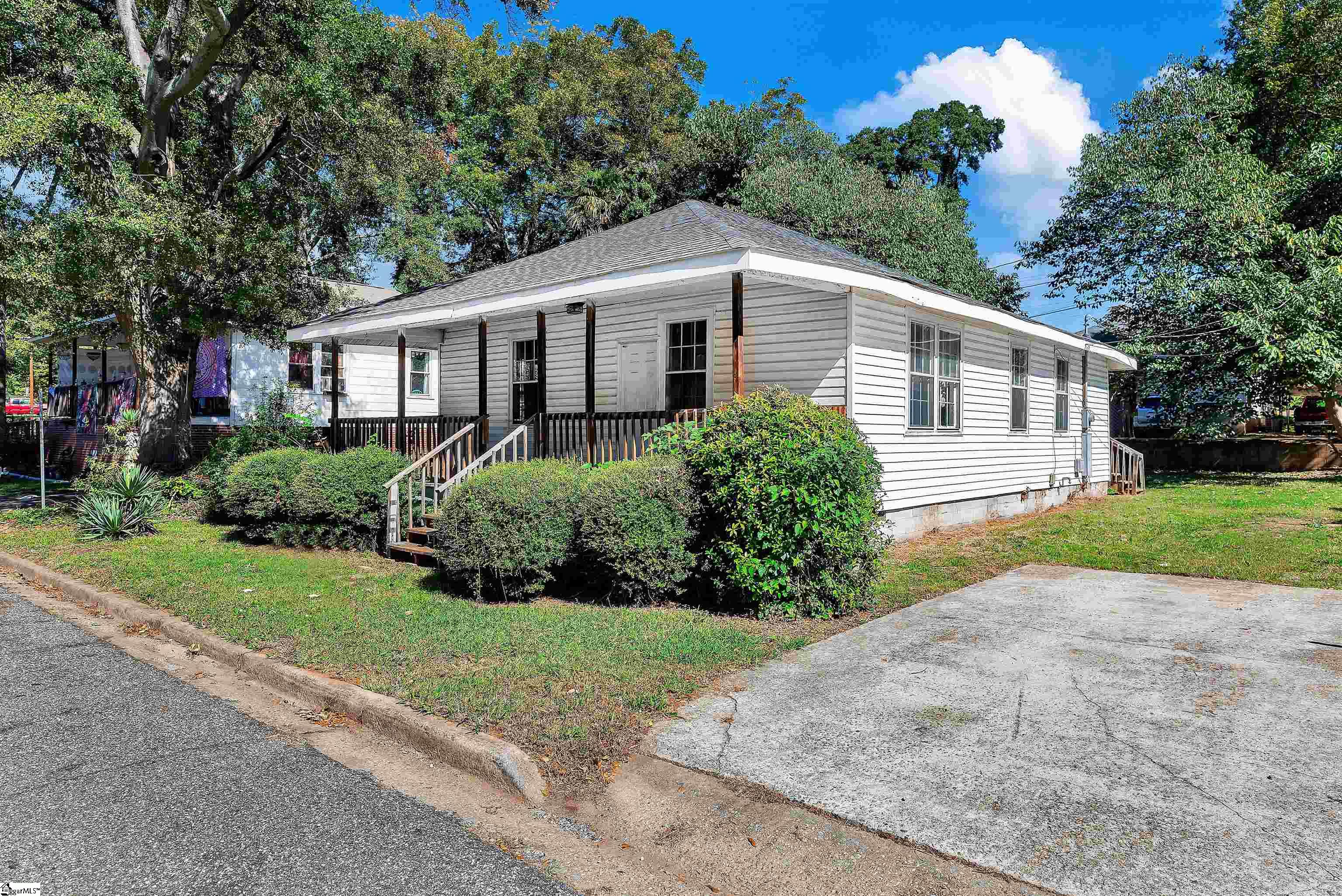 402 J Street Property Photo 2