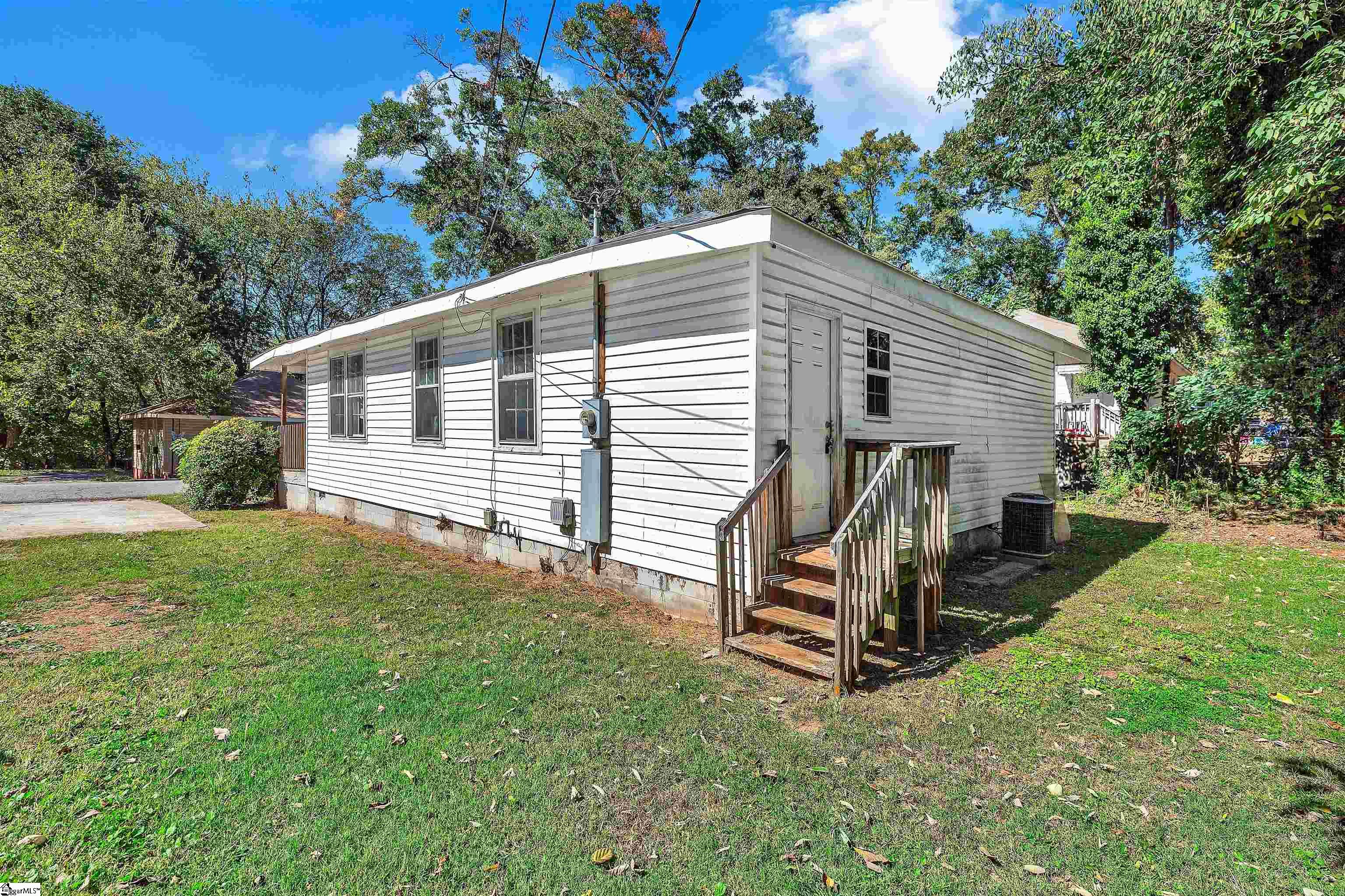 402 J Street Property Photo 4