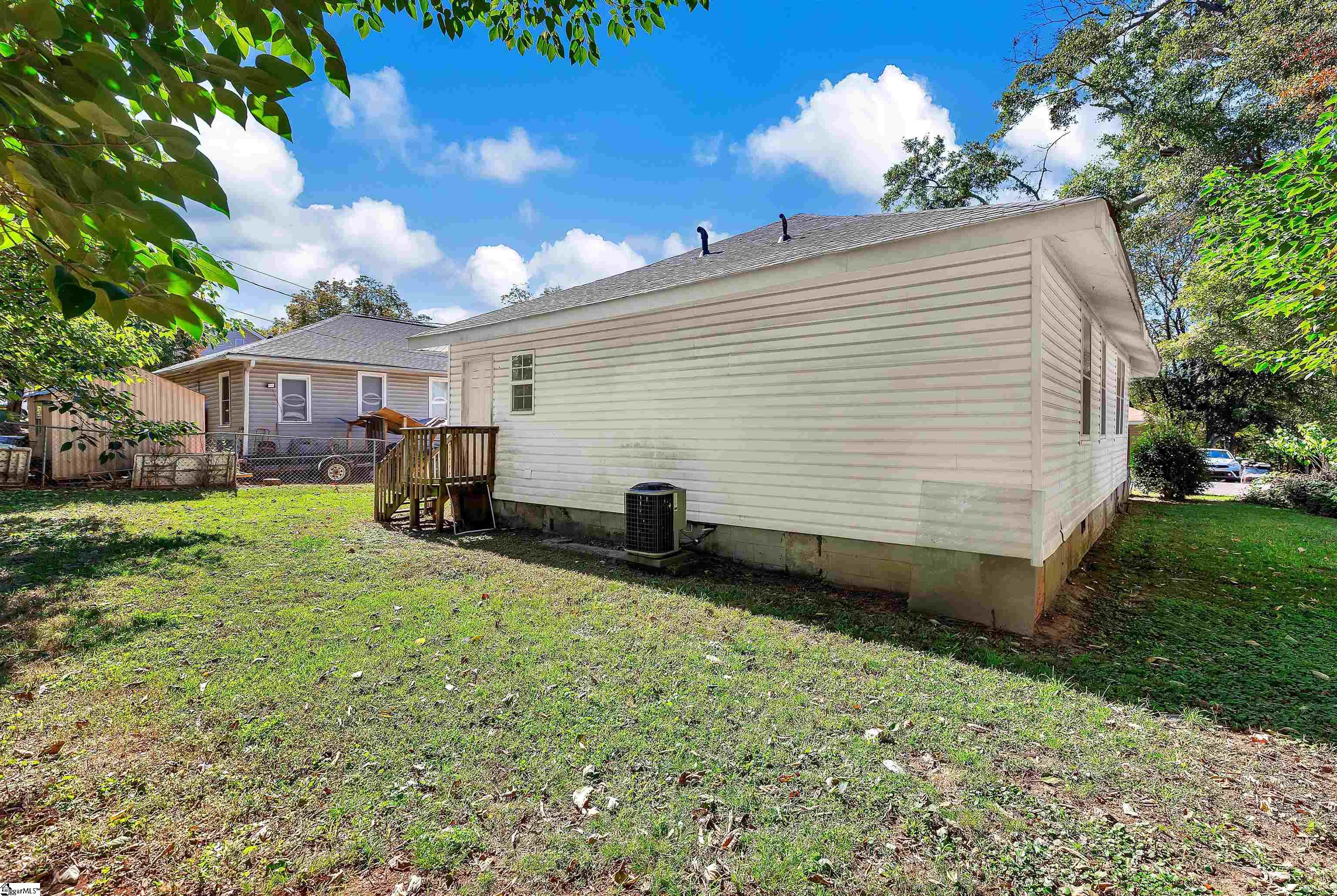 402 J Street Property Photo 6