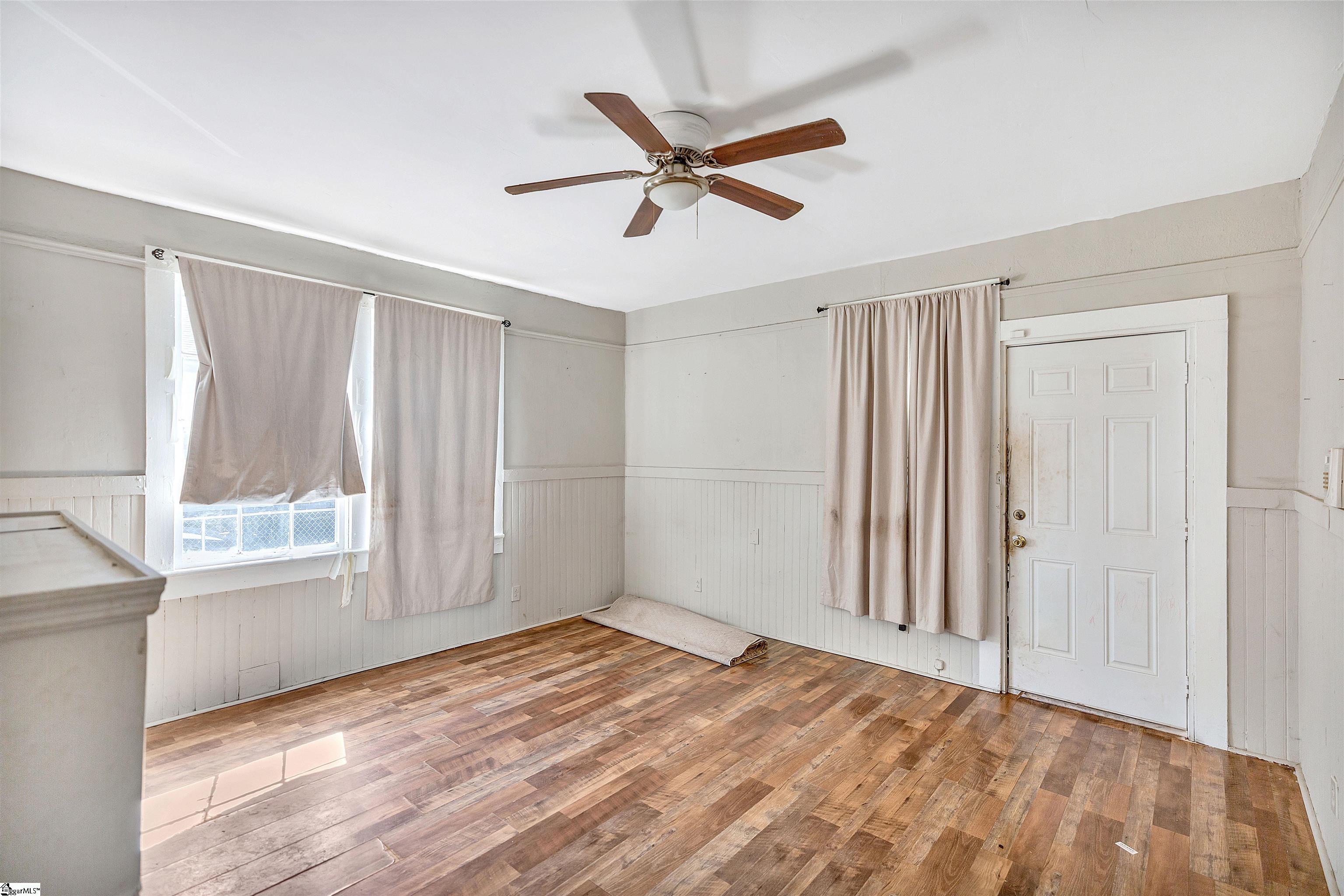 402 J Street Property Photo 9