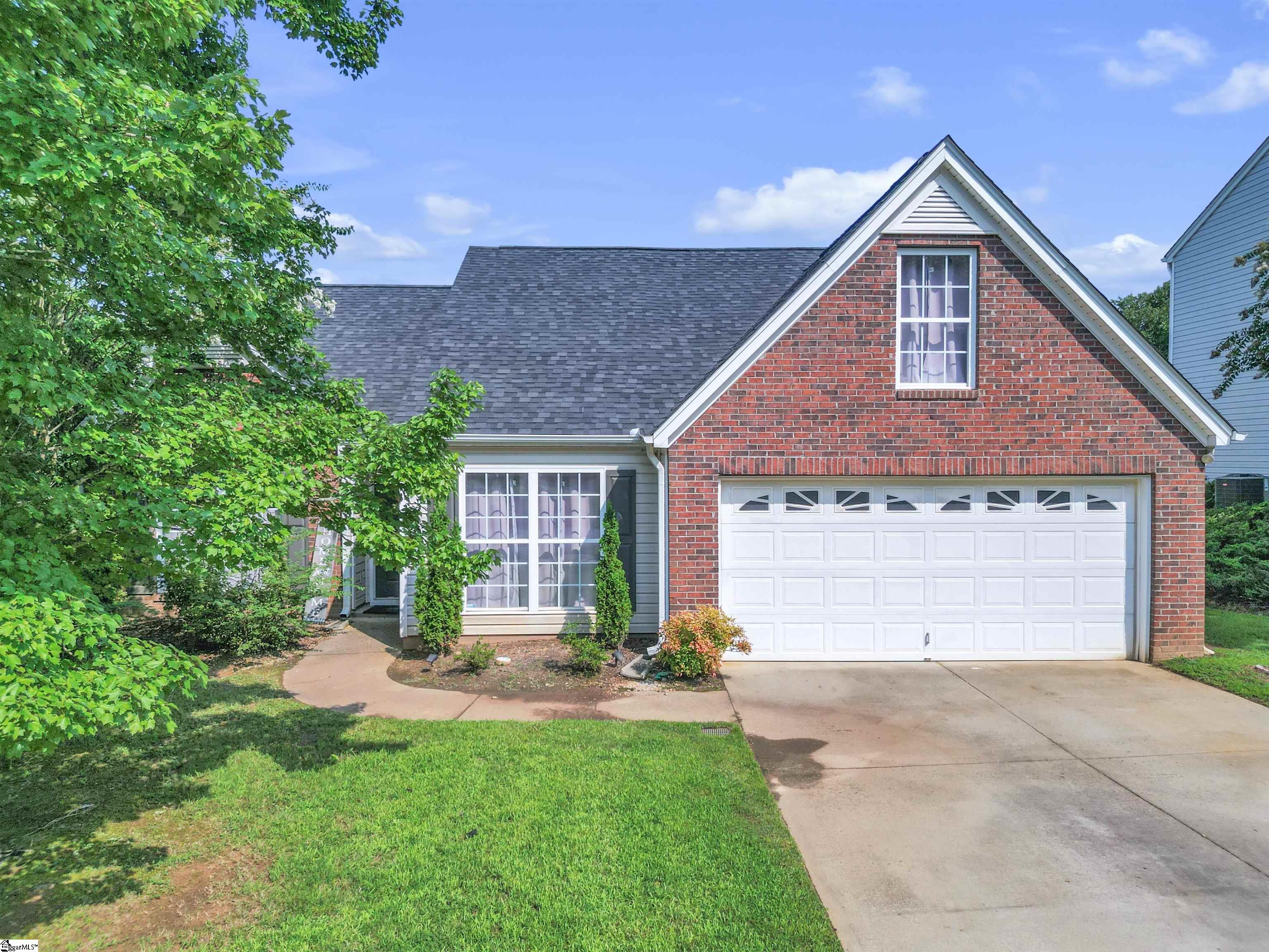 258 Dartmoor Drive Property Photo 1