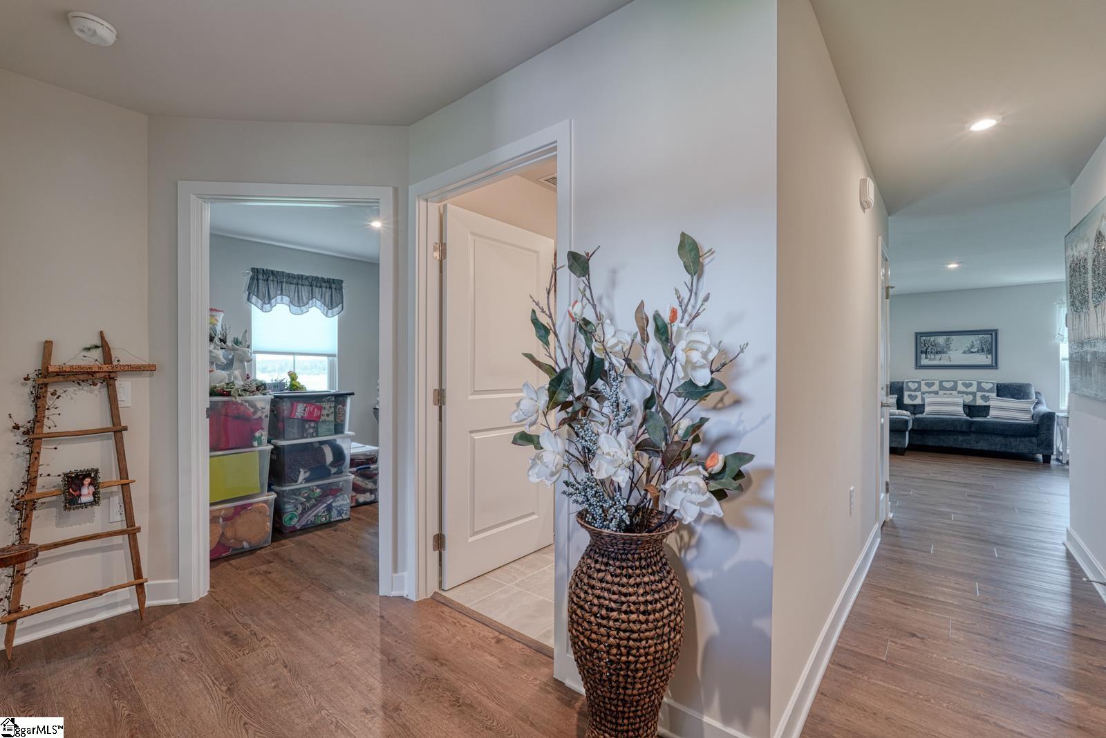 868 Meadowbrook Road Property Photo 4