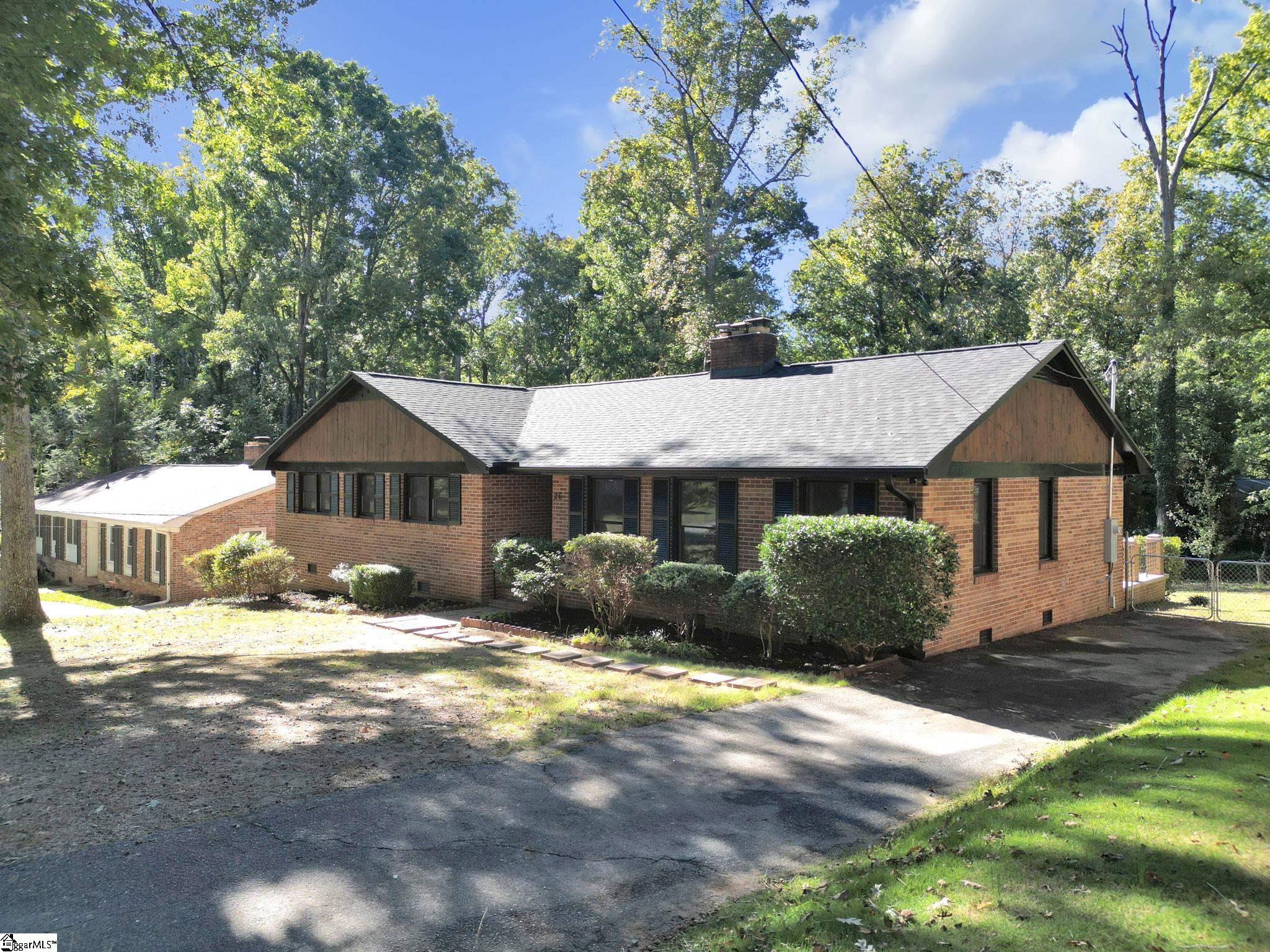 26 Pine Creek Court Property Photo 2