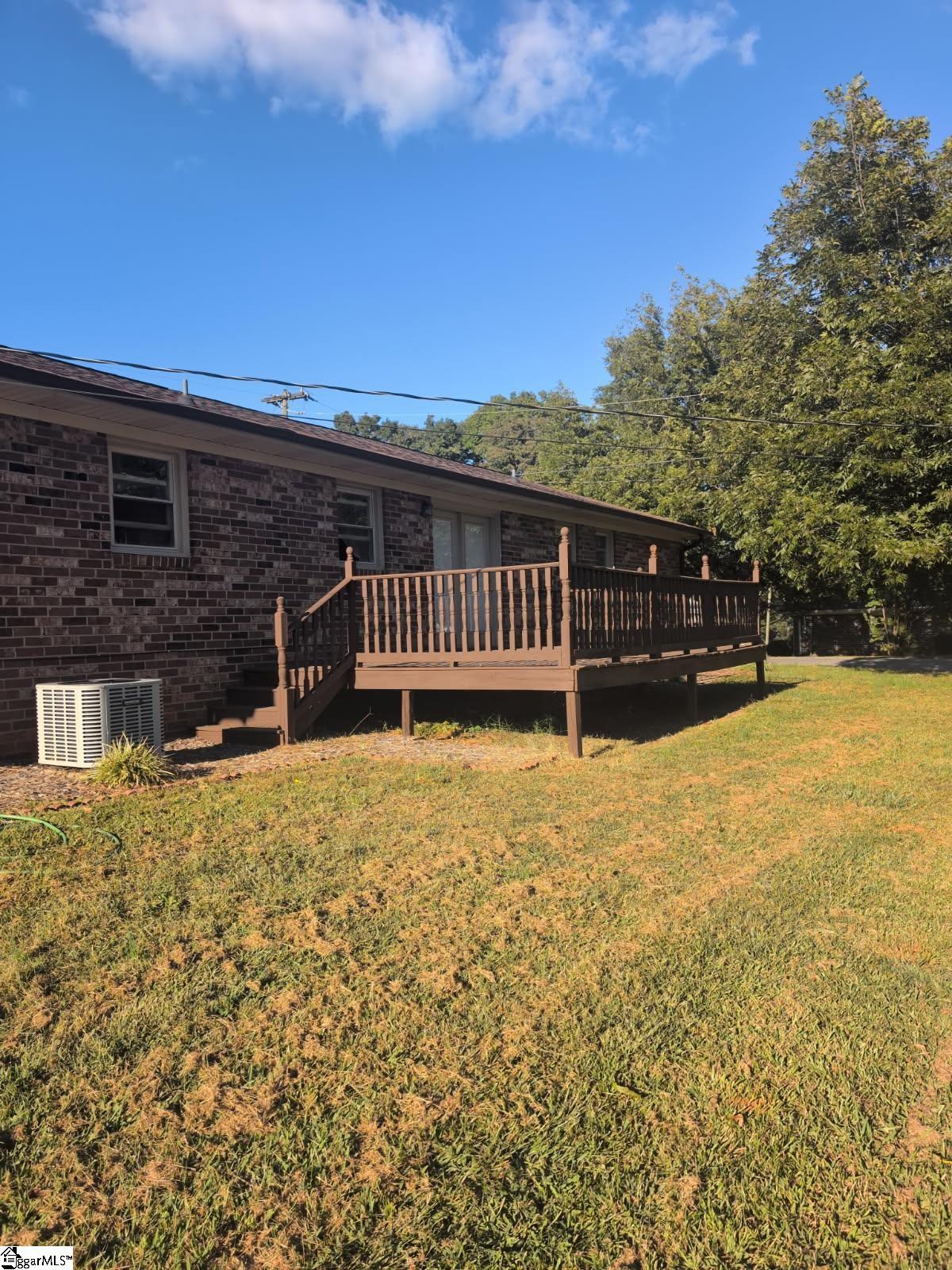 201 Acorn Drive Property Photo 5