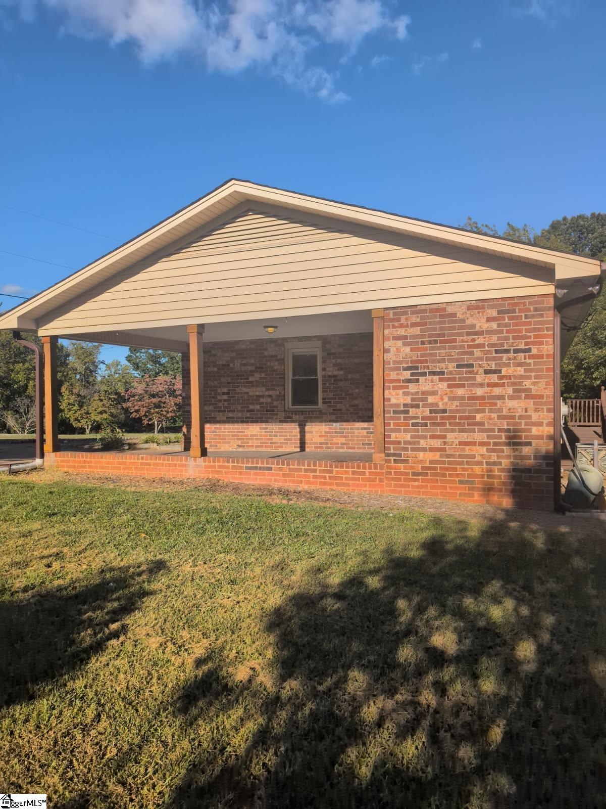 201 Acorn Drive Property Photo 7