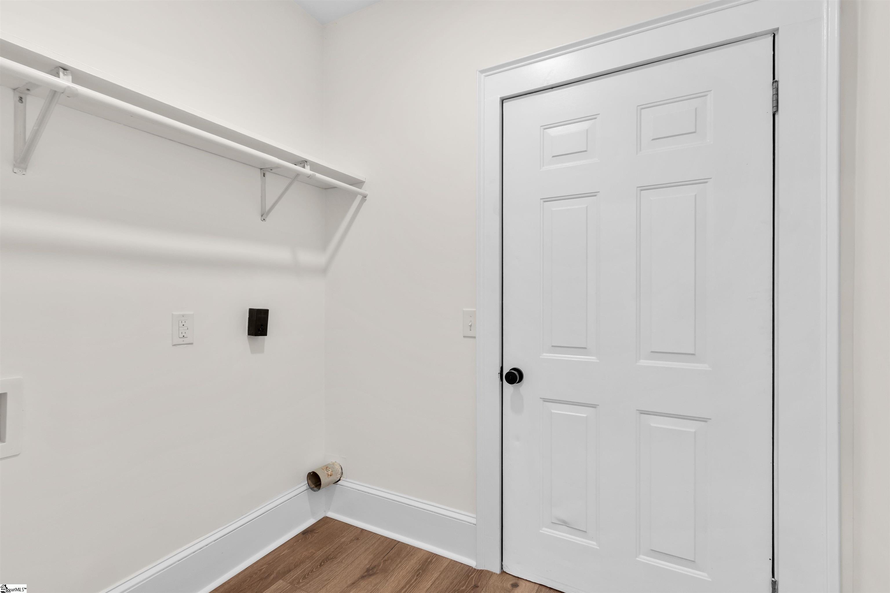 514 Academy Street Property Photo 7