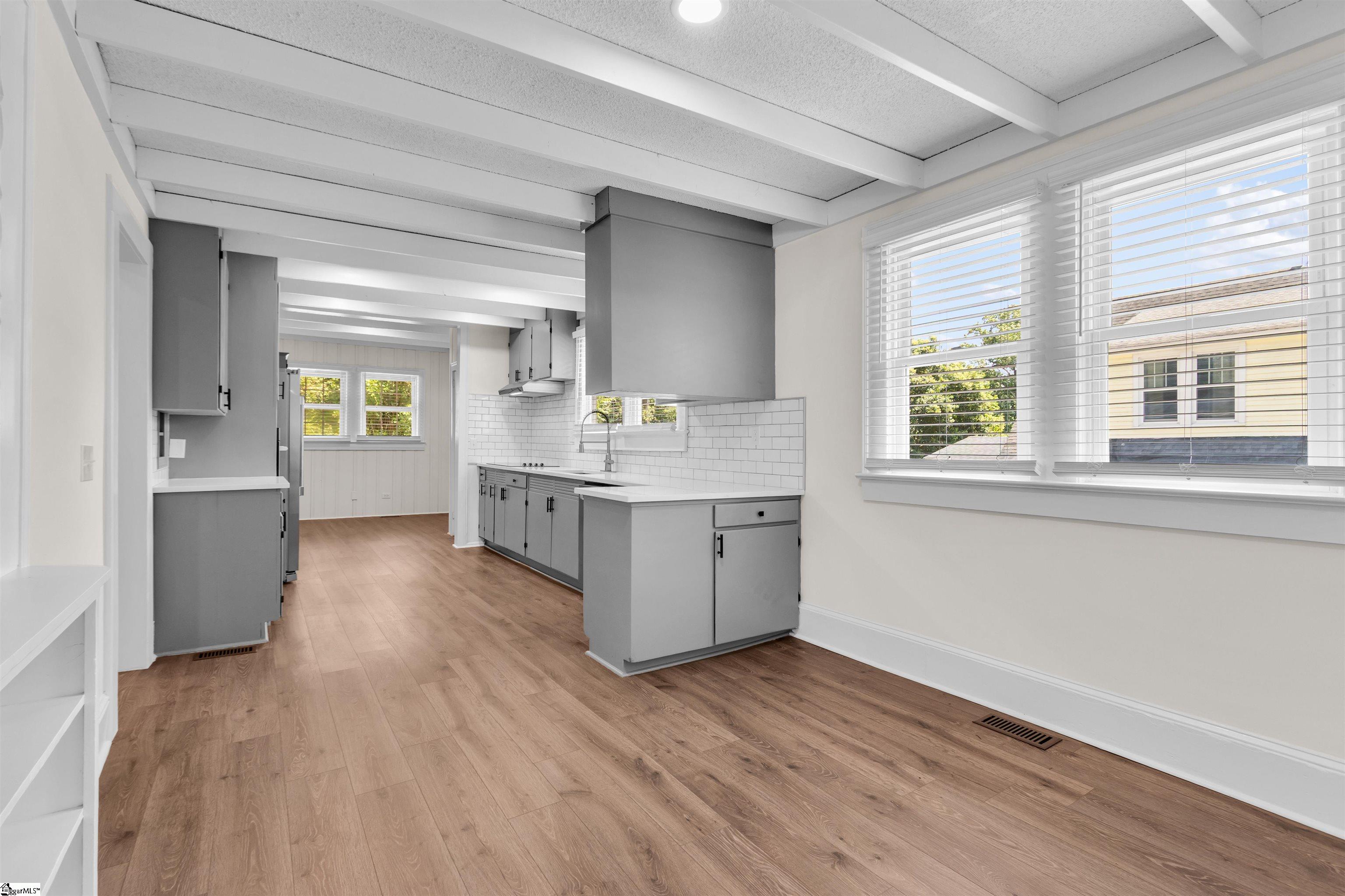 514 Academy Street Property Photo 18