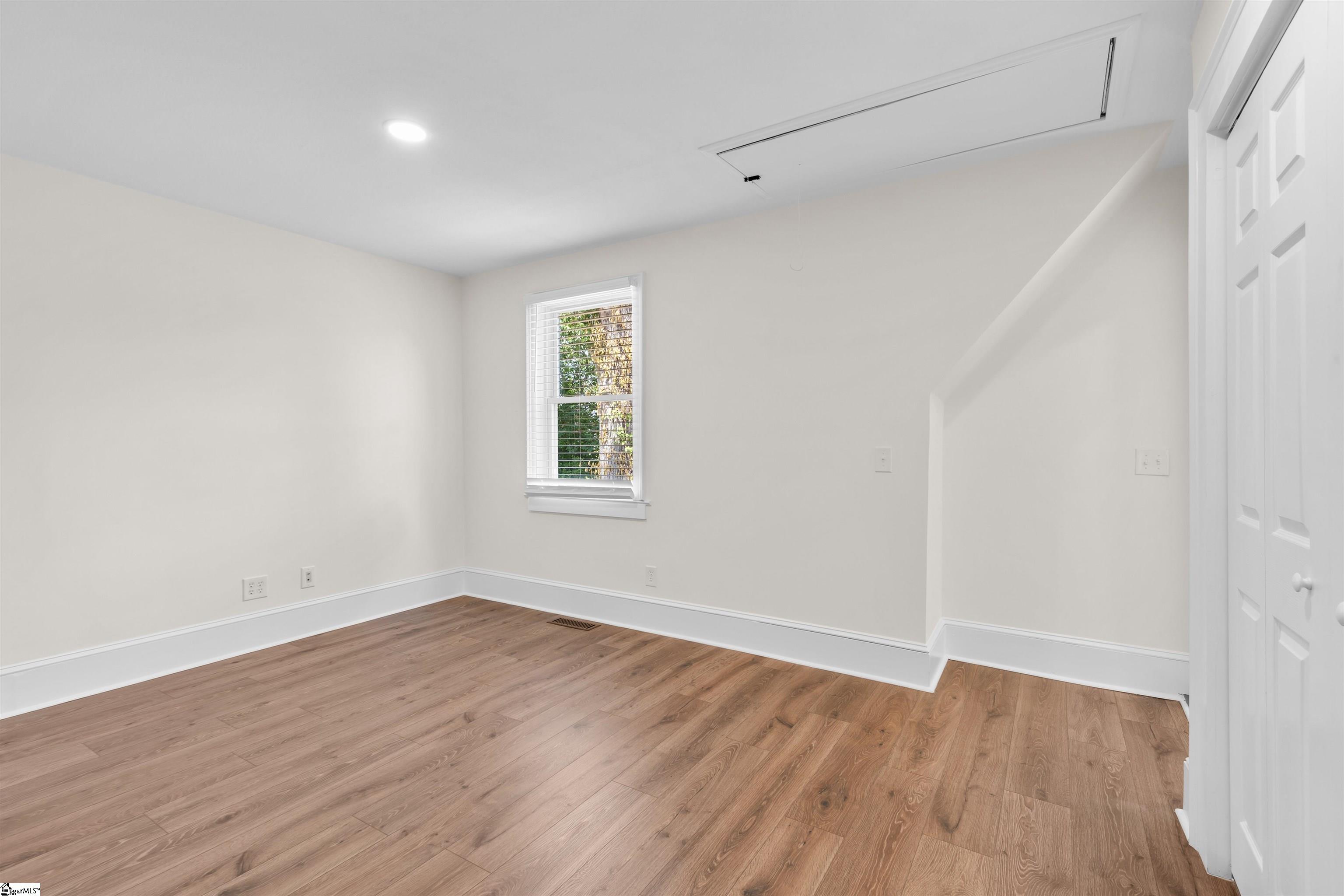514 Academy Street Property Photo 27