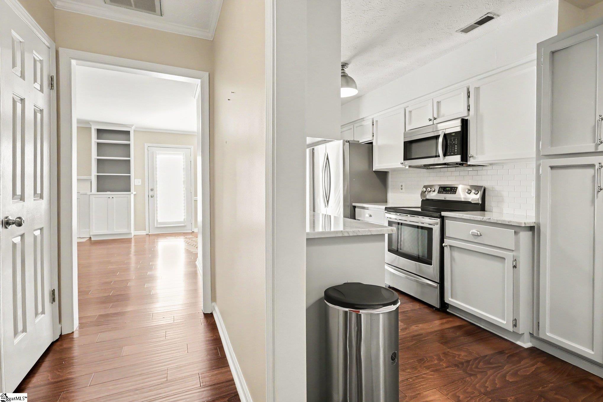 40 Wood Pointe Drive Property Photo 9