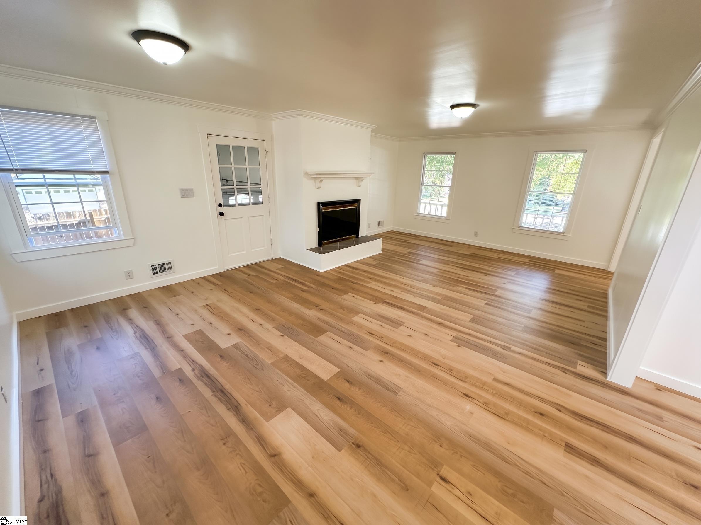 207 Laurelwood Drive Property Photo 10