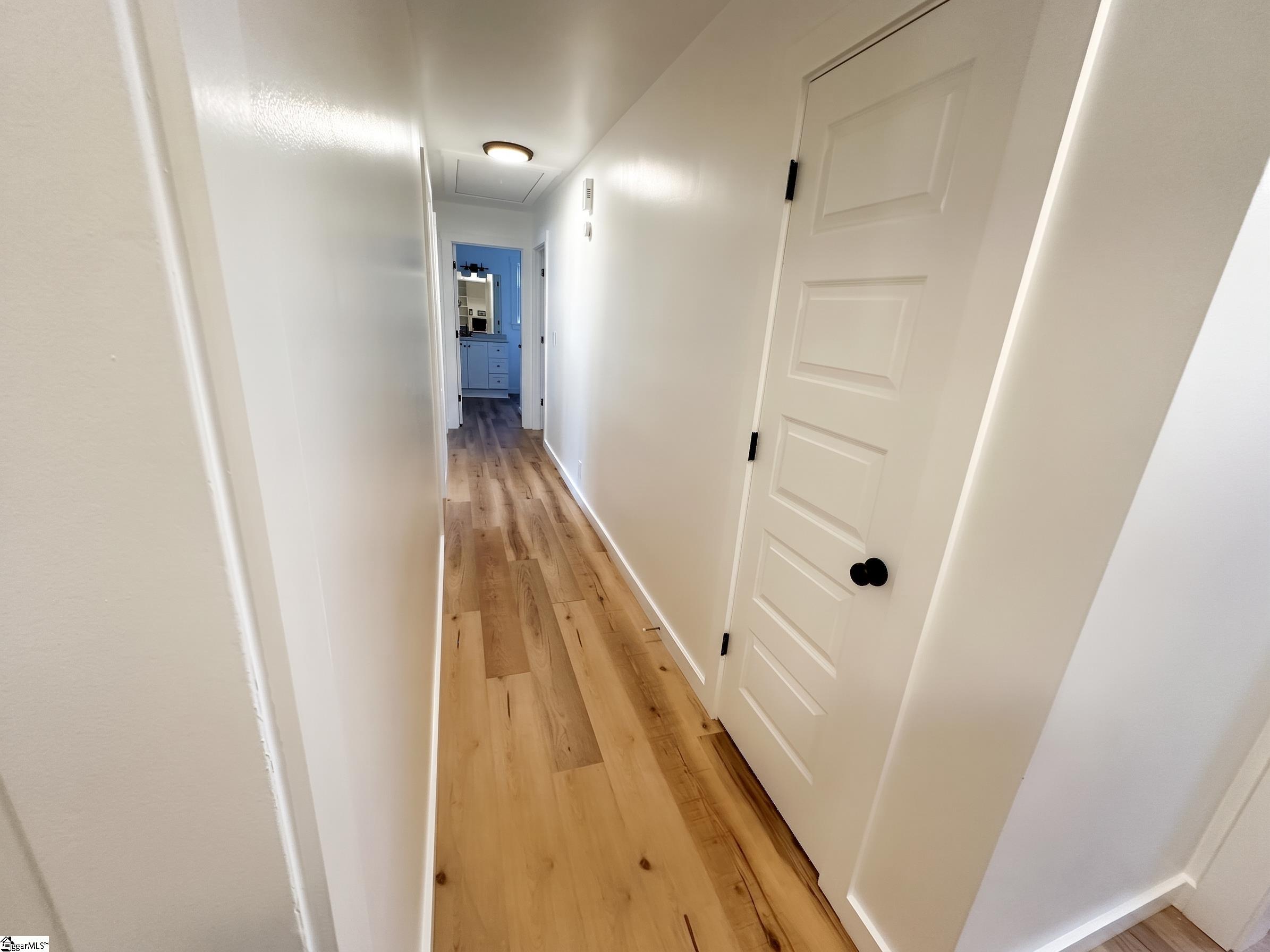 207 Laurelwood Drive Property Photo 14