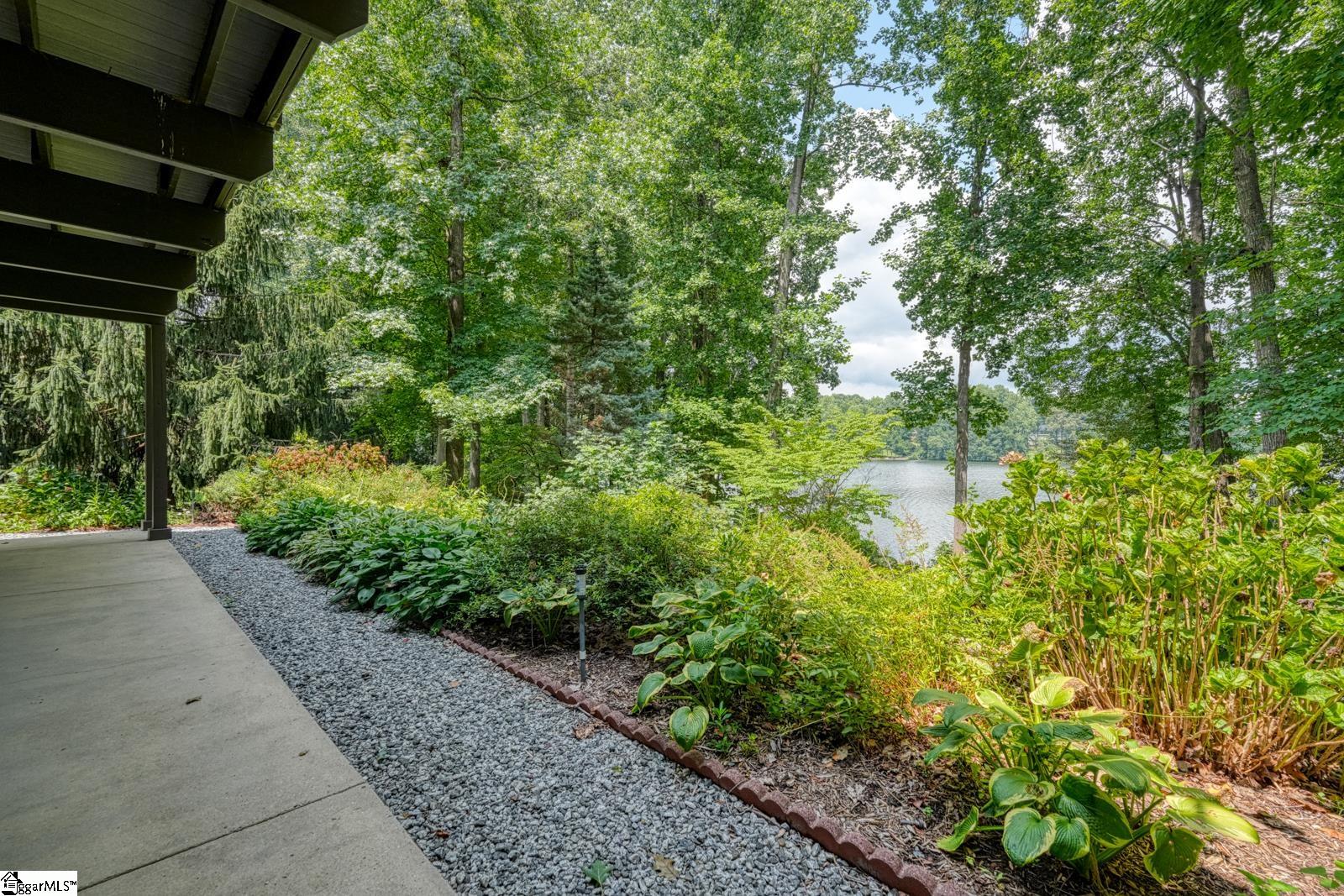 1607250 Property Photo 8
