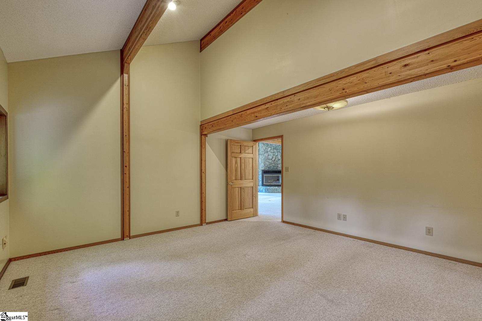 1607250 Property Photo 16