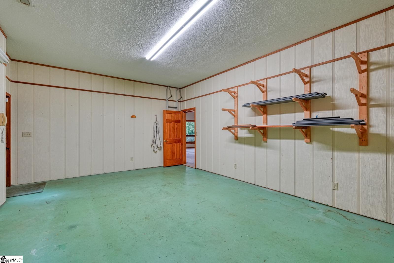 1607250 Property Photo 43
