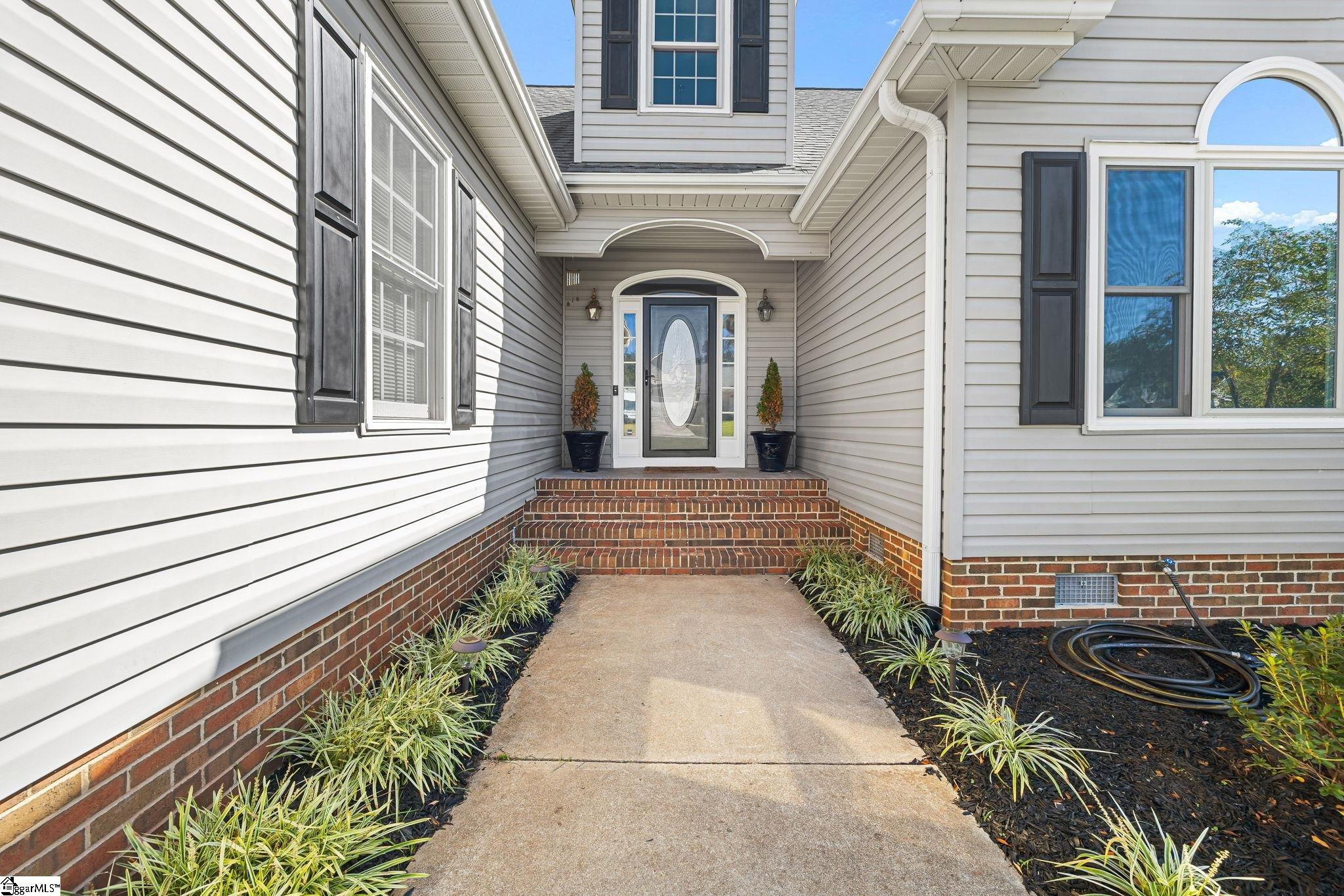 3 Brooke Lee Circle Property Photo 2