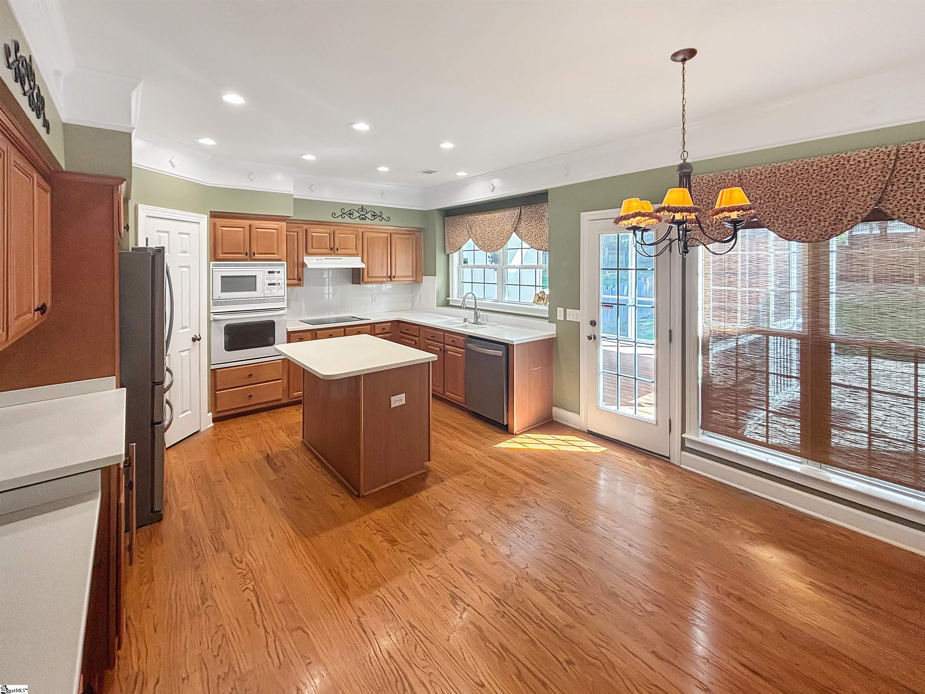 1607261 Property Photo 7