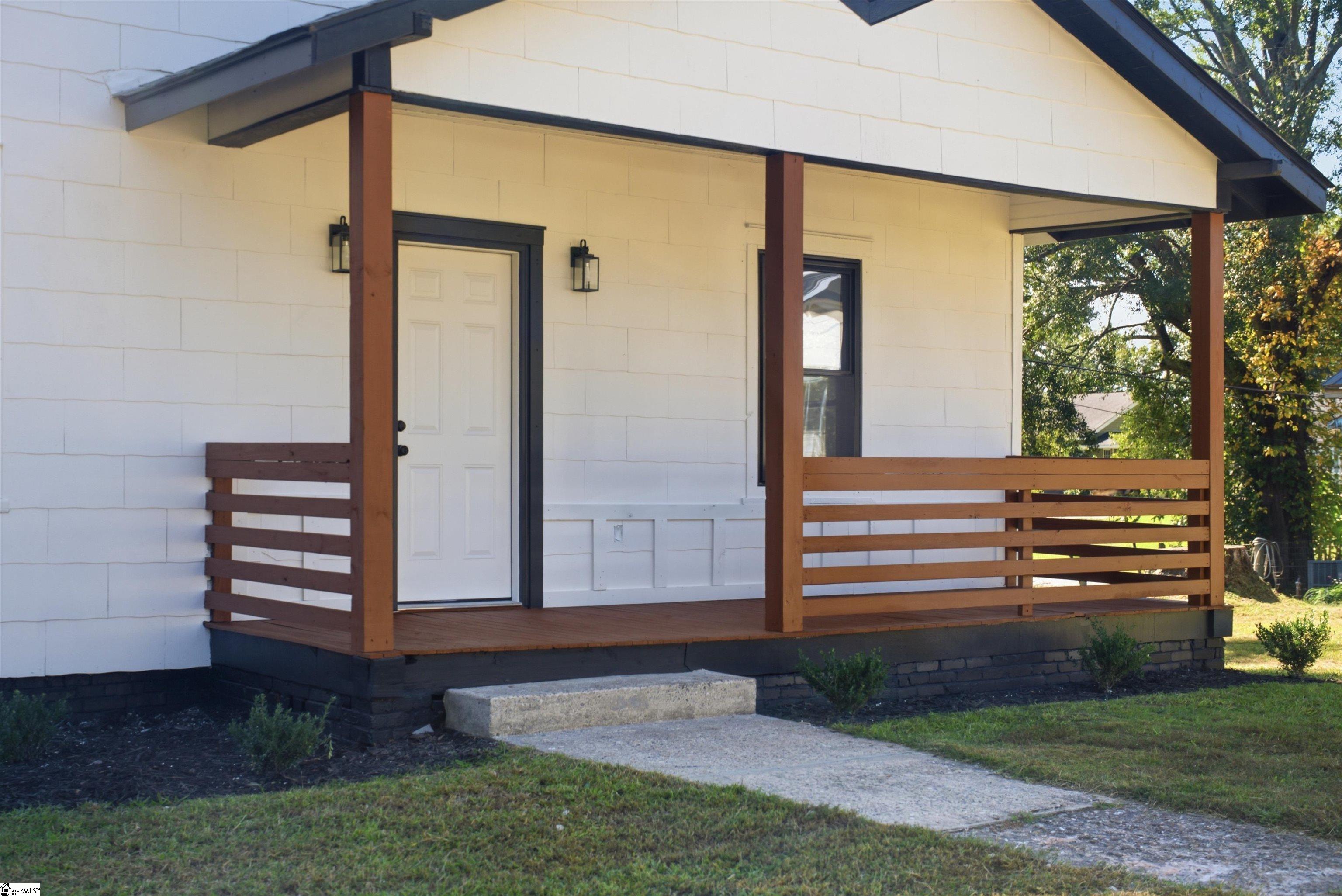 2 3rd Street Property Photo 2