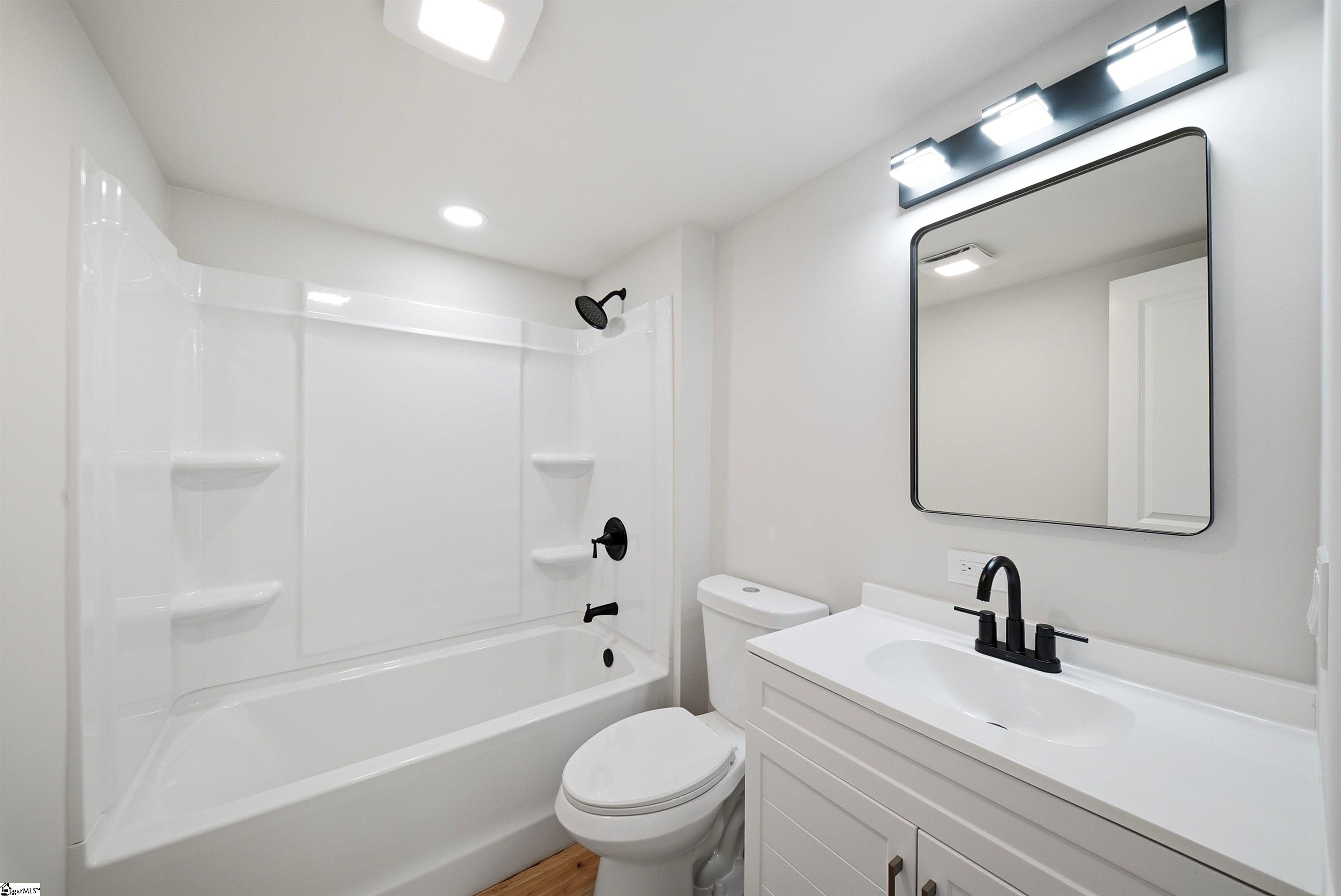 2 3rd Street Property Photo 16