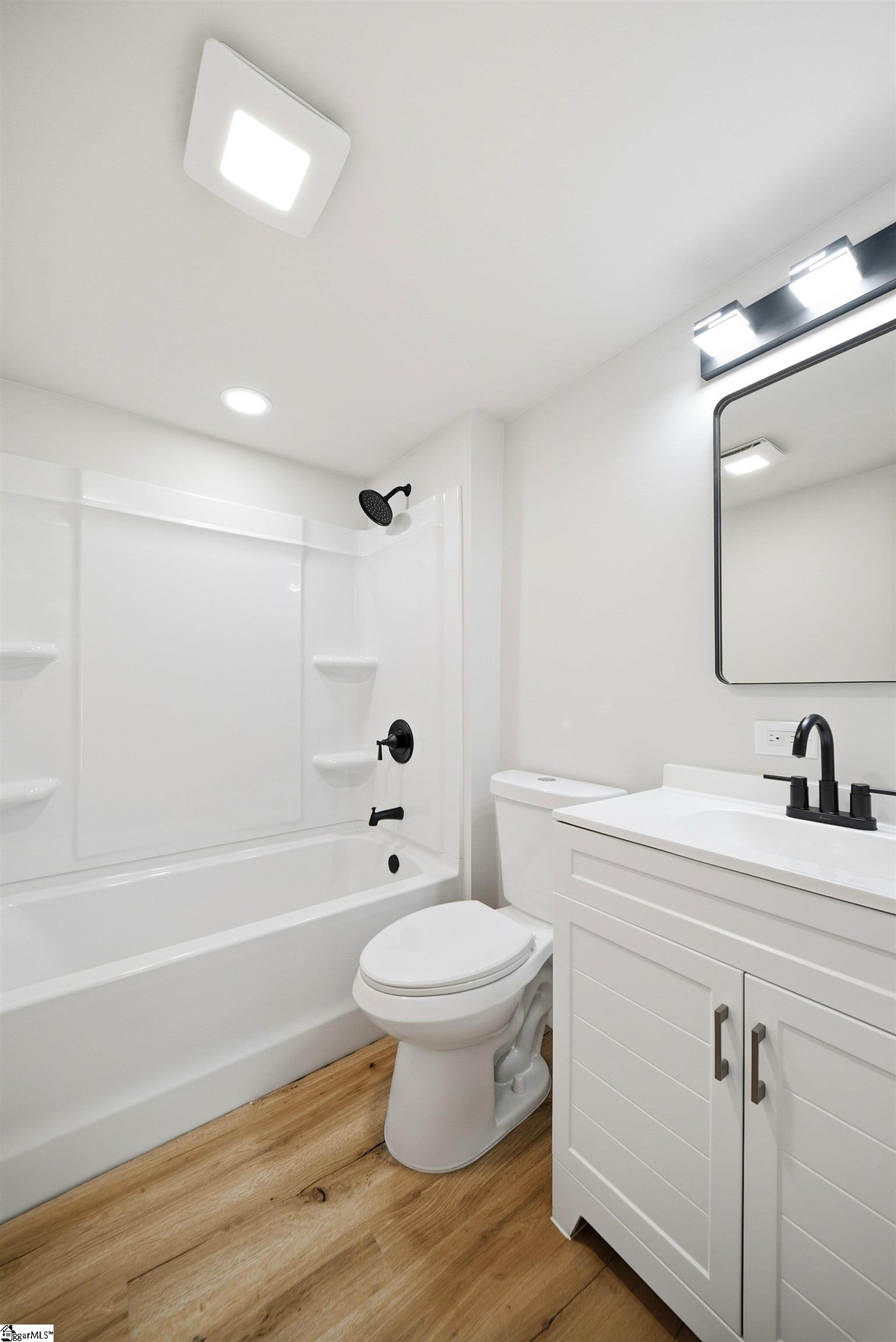 2 3rd Street Property Photo 17