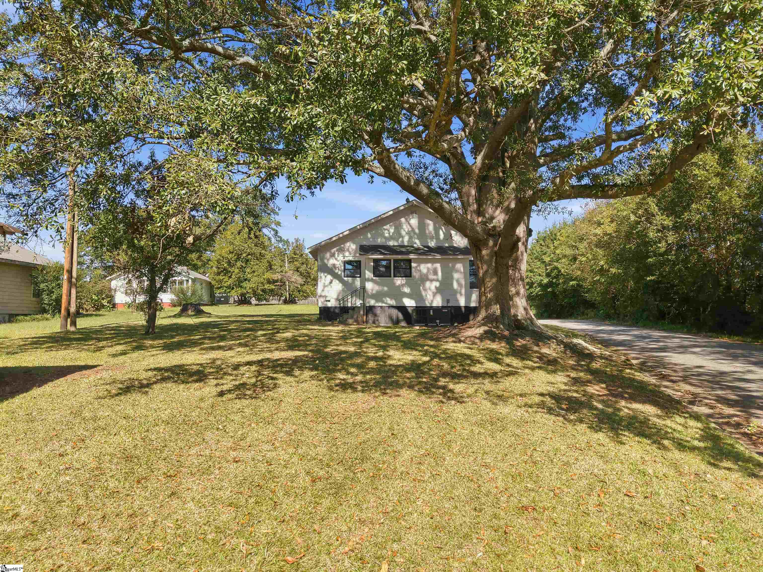 2 3rd Street Property Photo 35