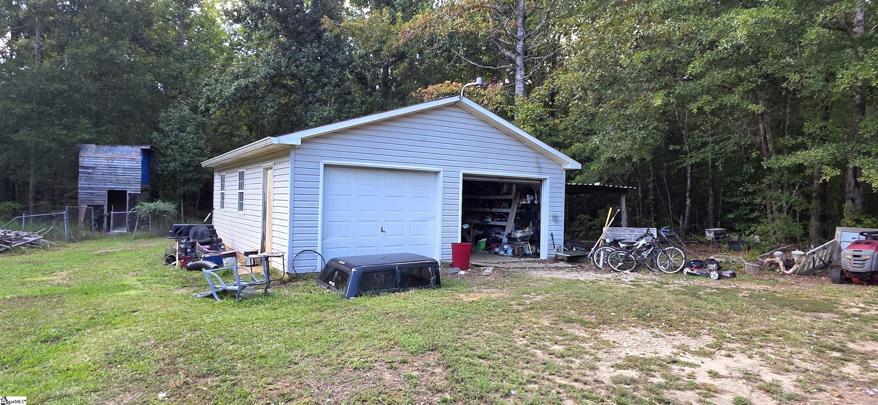 179 Finley Road Property Photo 5