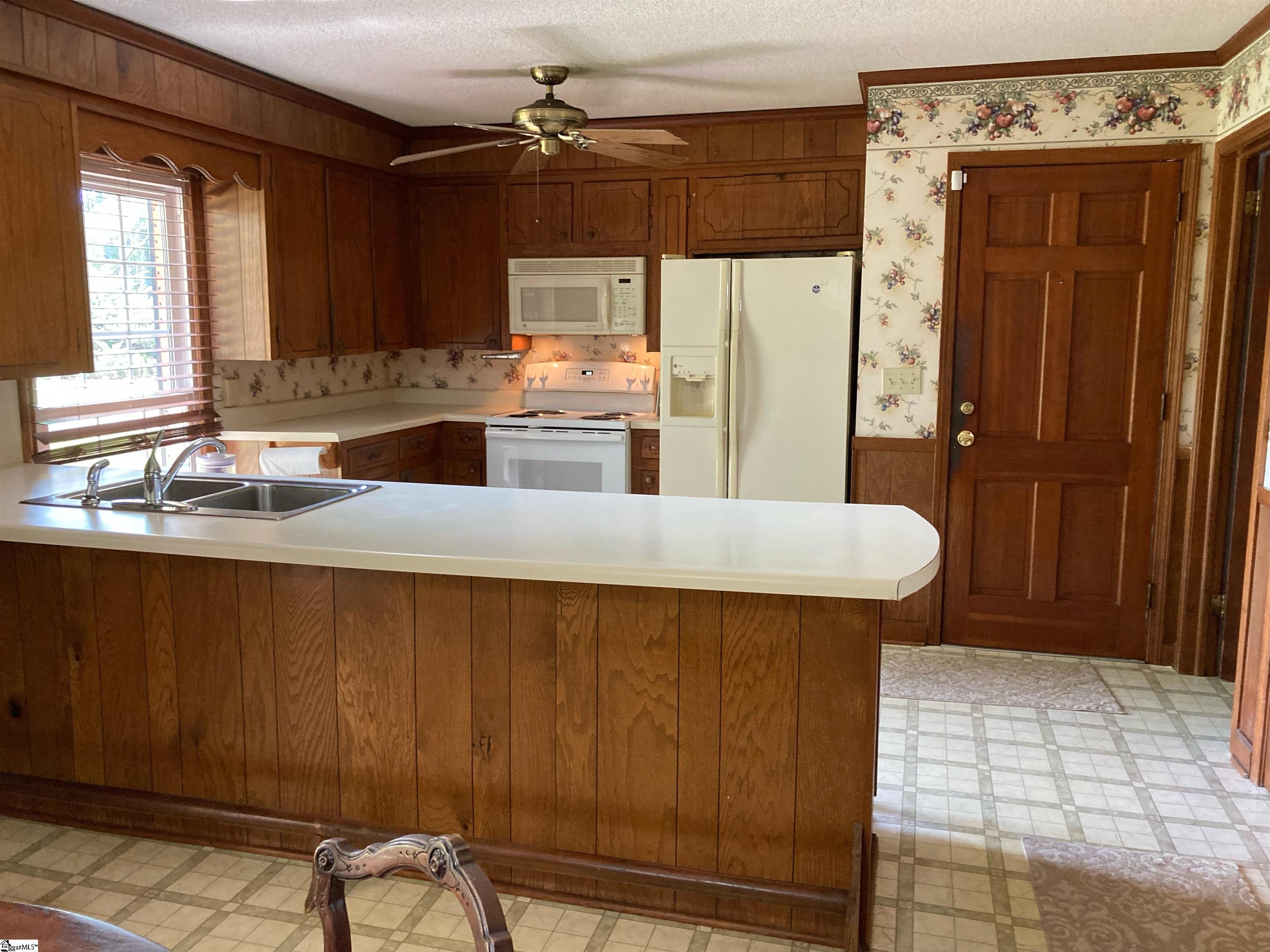 203 Moore Road Property Photo 5