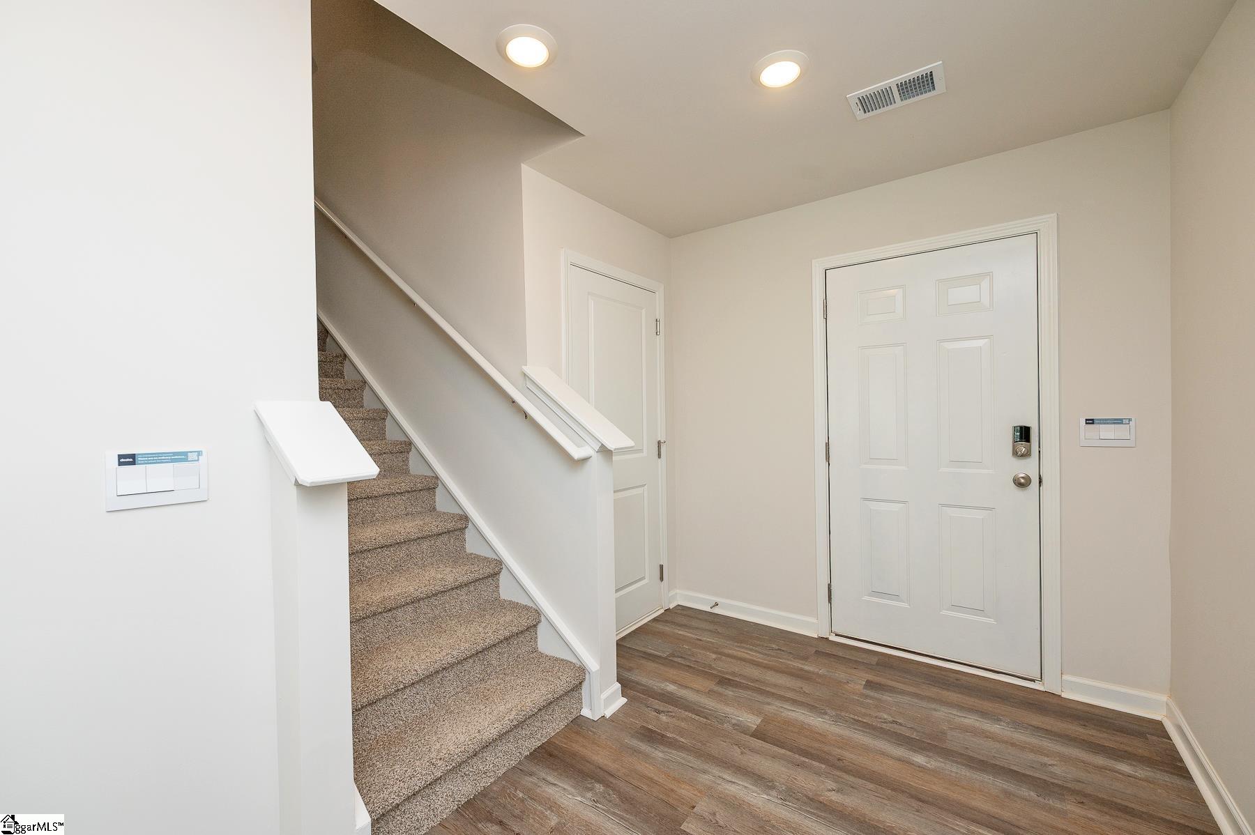 242 Deskin Lane Property Photo 4