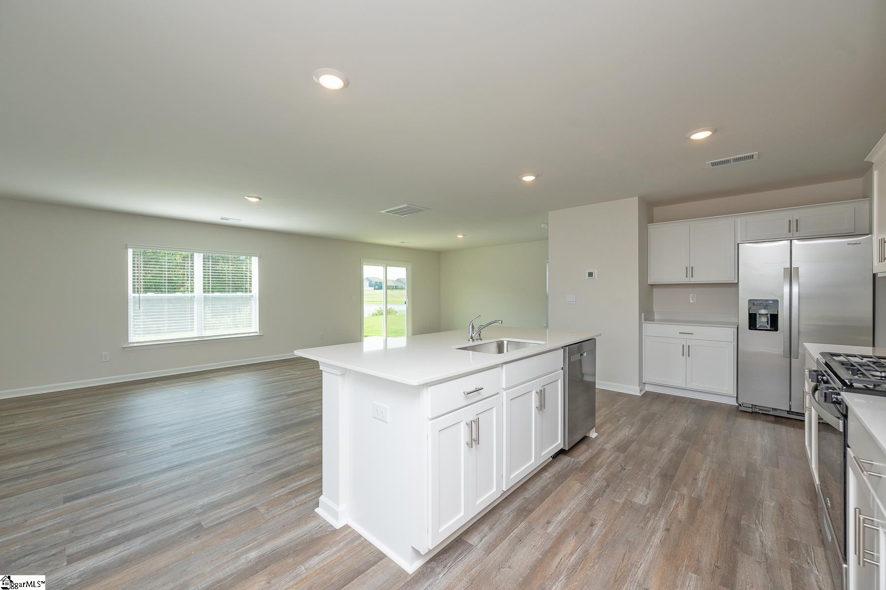 242 Deskin Lane Property Photo 8