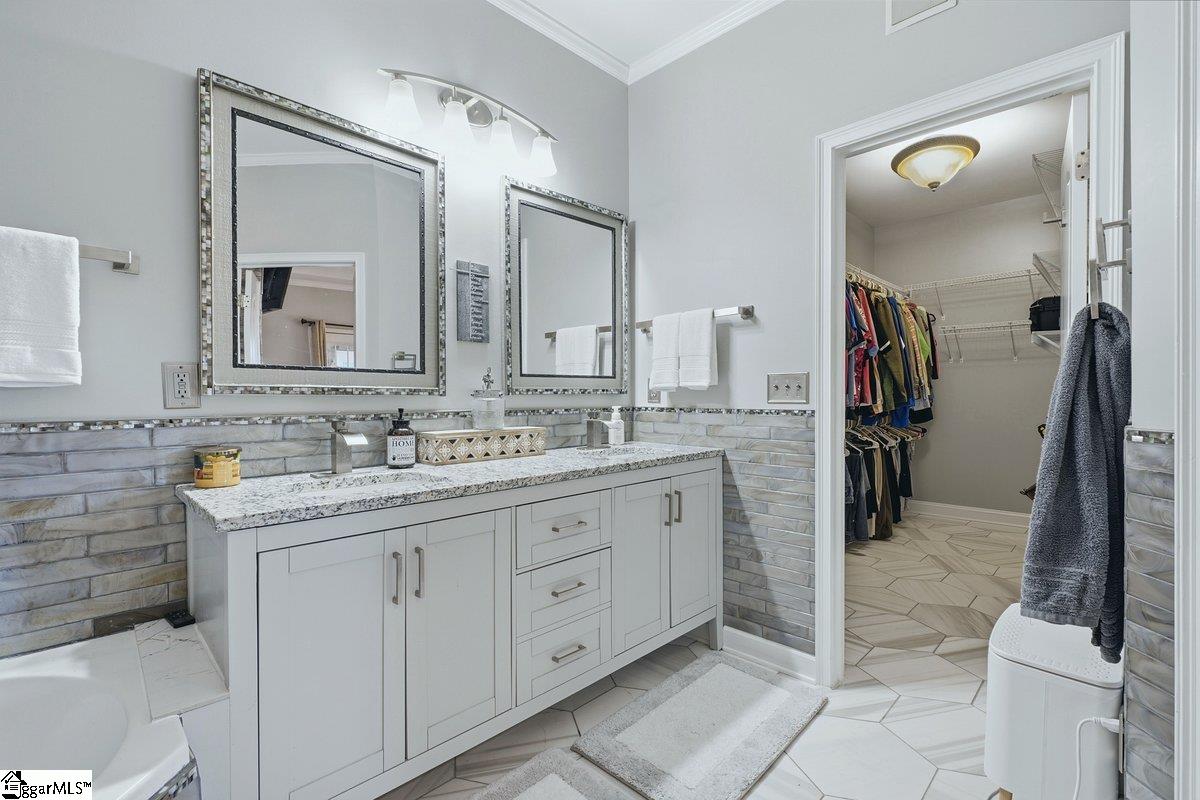 206 Traymore Way Property Photo 16