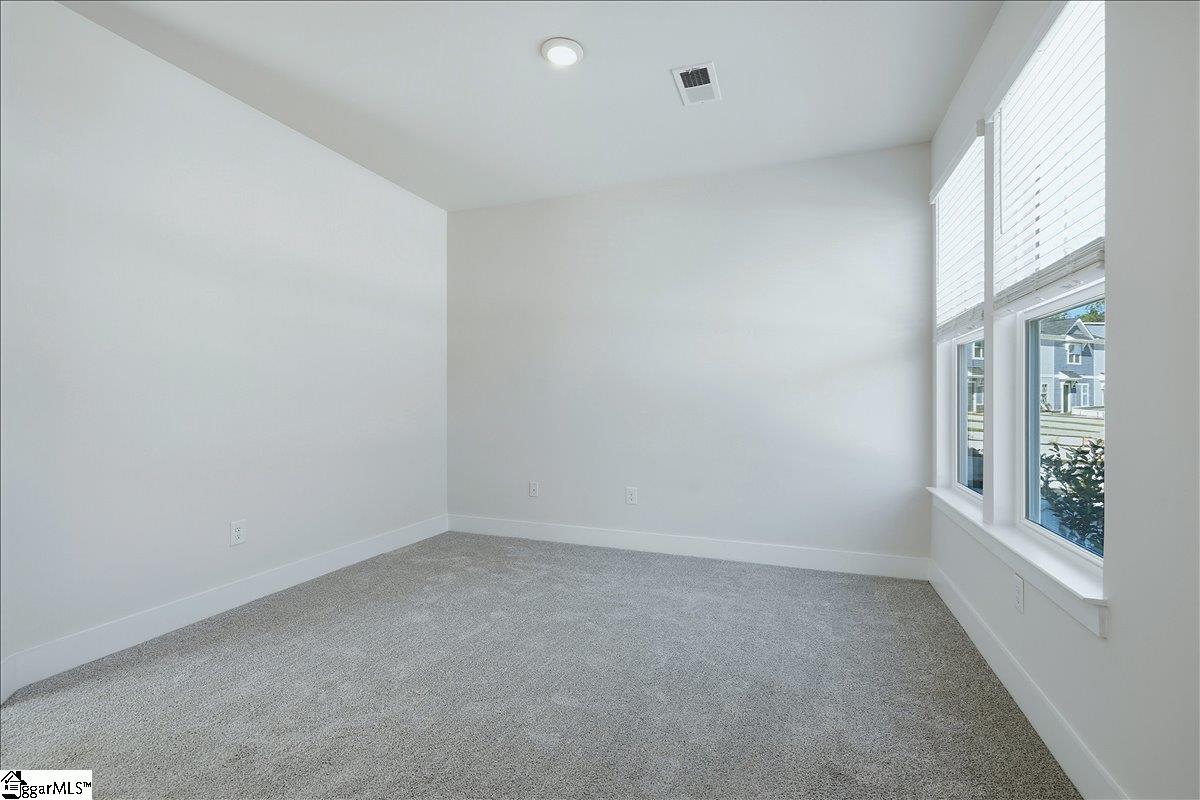 242 Islay Way Property Photo 4