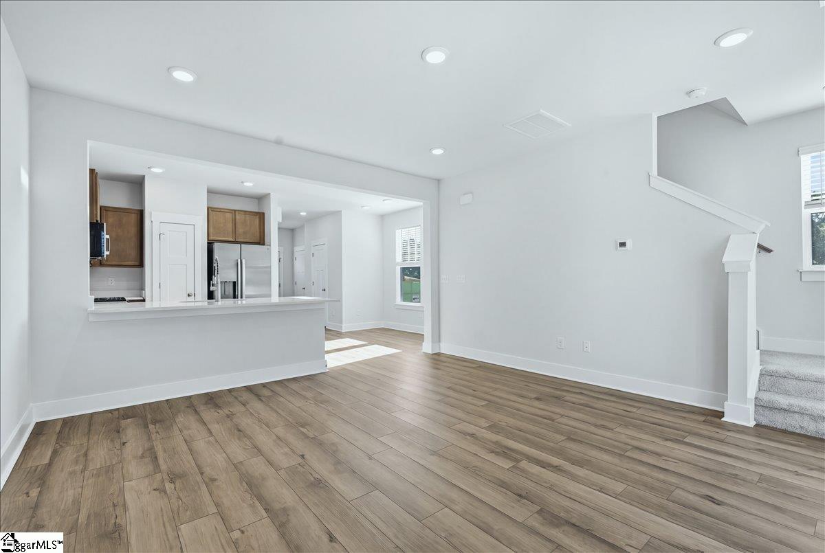 242 Islay Way Property Photo 8