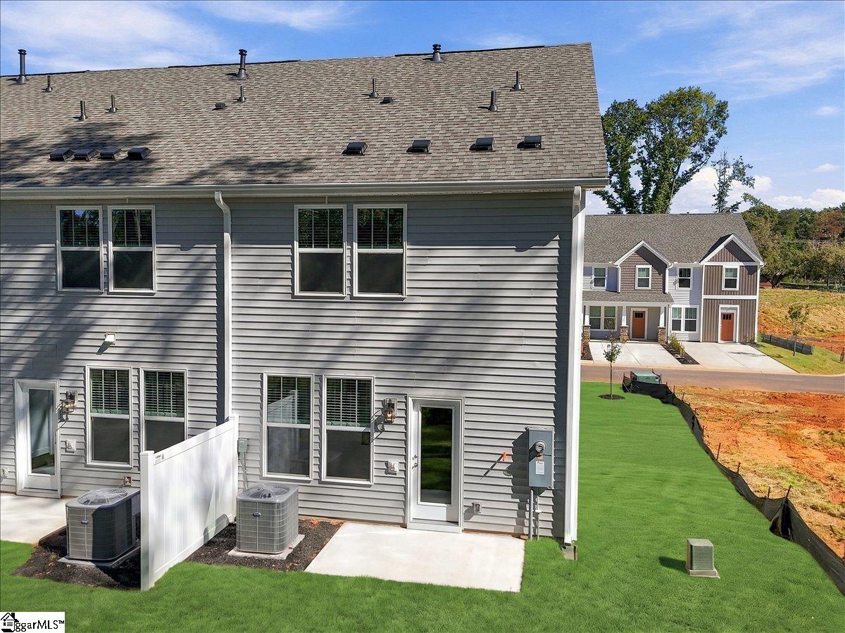 242 Islay Way Property Photo 23
