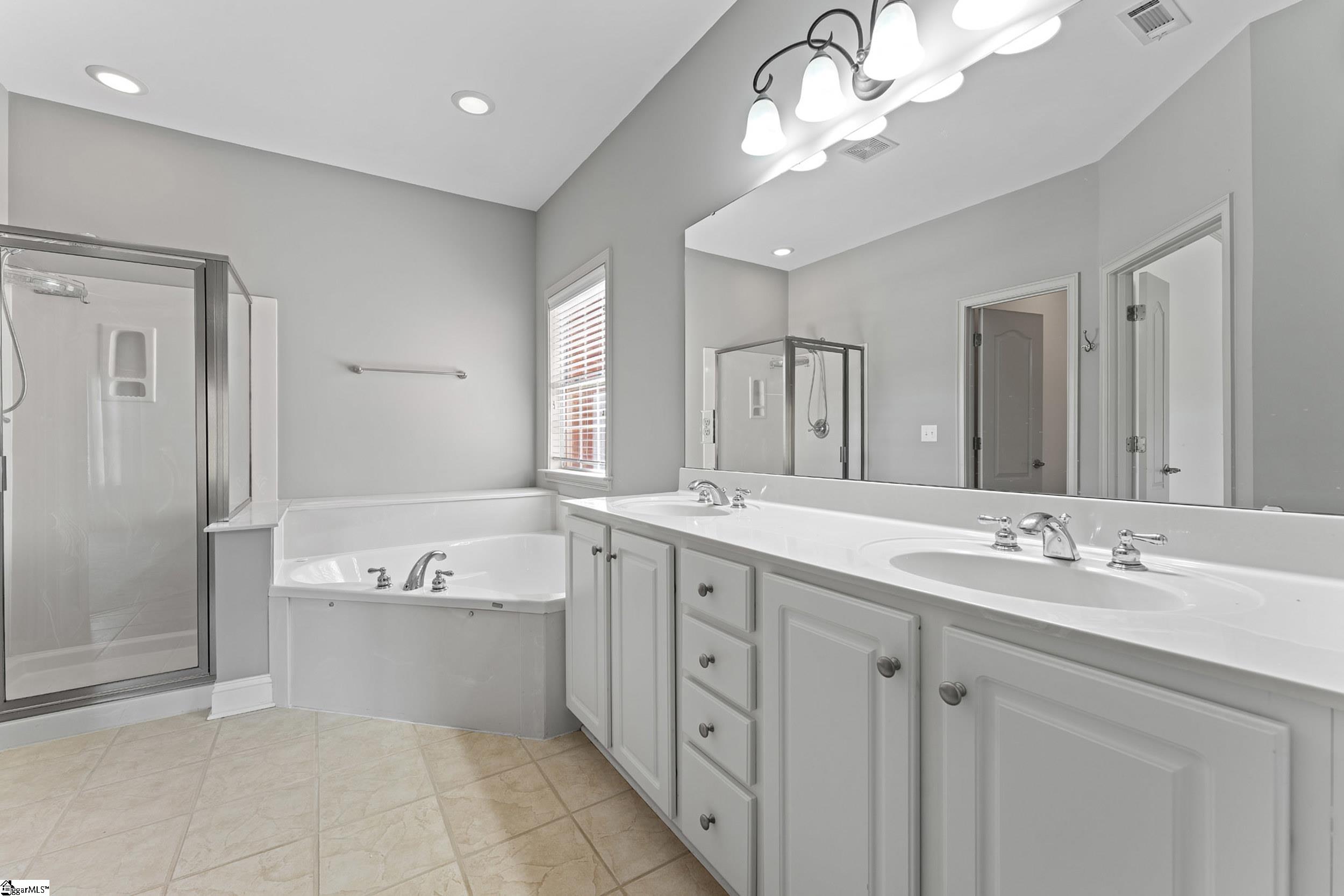 14 Barnstable Court Property Photo 29