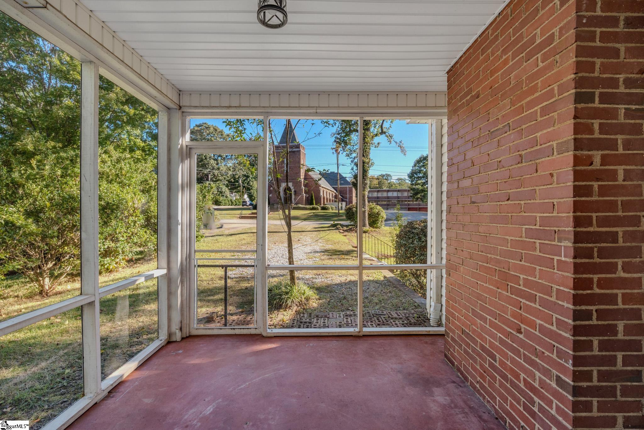 303 N Franklin Road Property Photo 33