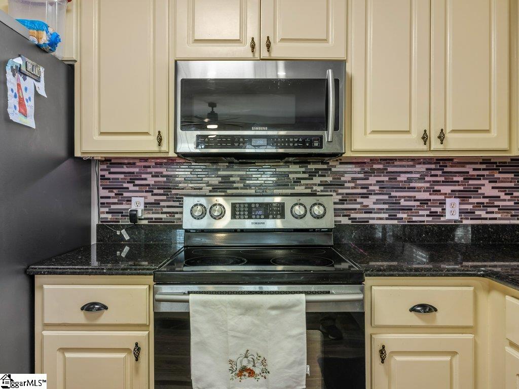 905 Belcher Road Property Photo 11