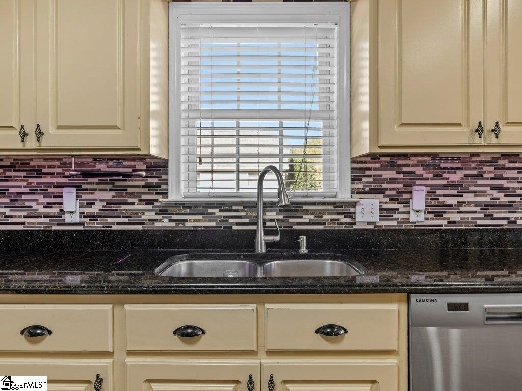 905 Belcher Road Property Photo 12