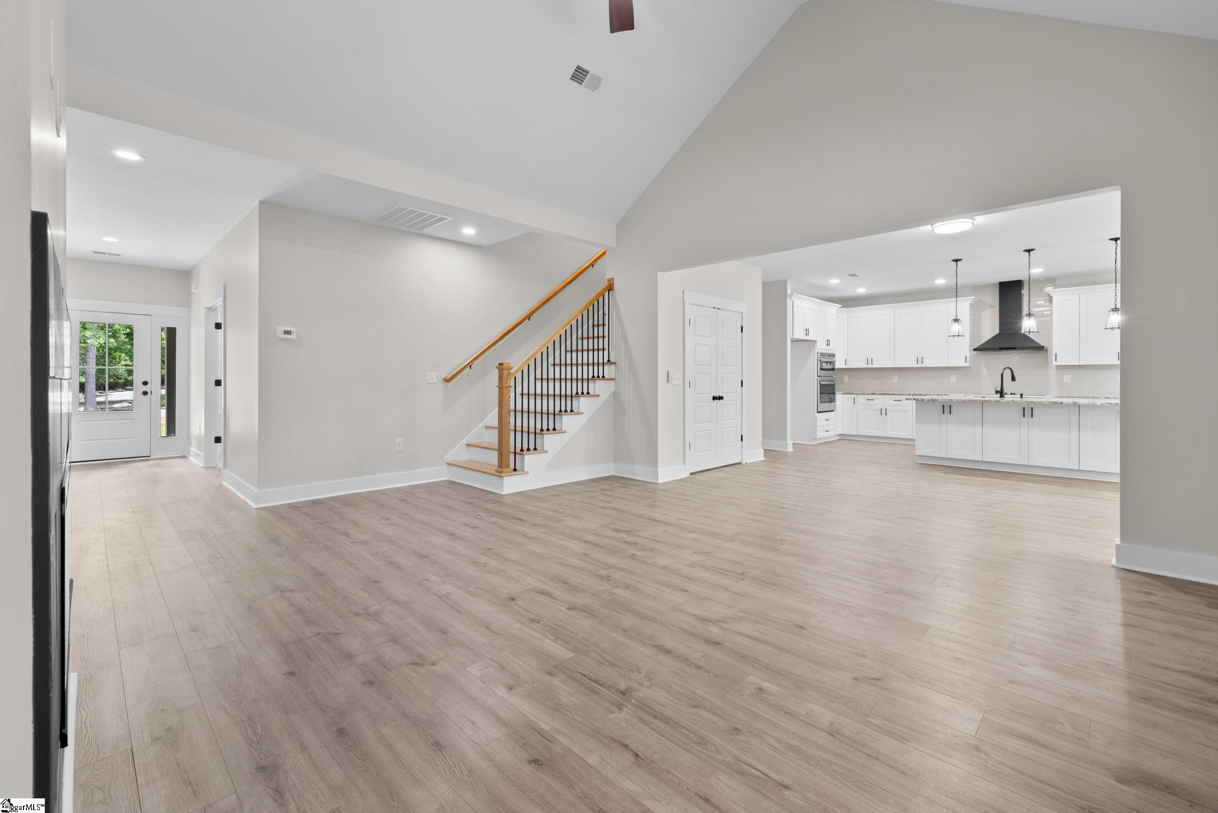 1 Beach Court Property Photo 6