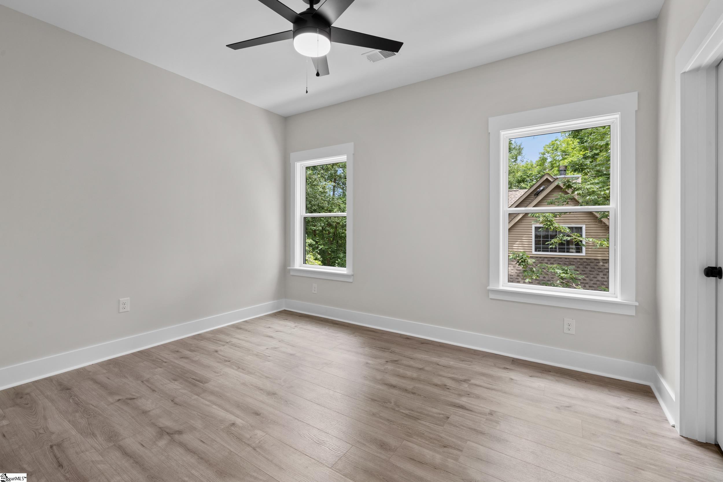 1 Beach Court Property Photo 28
