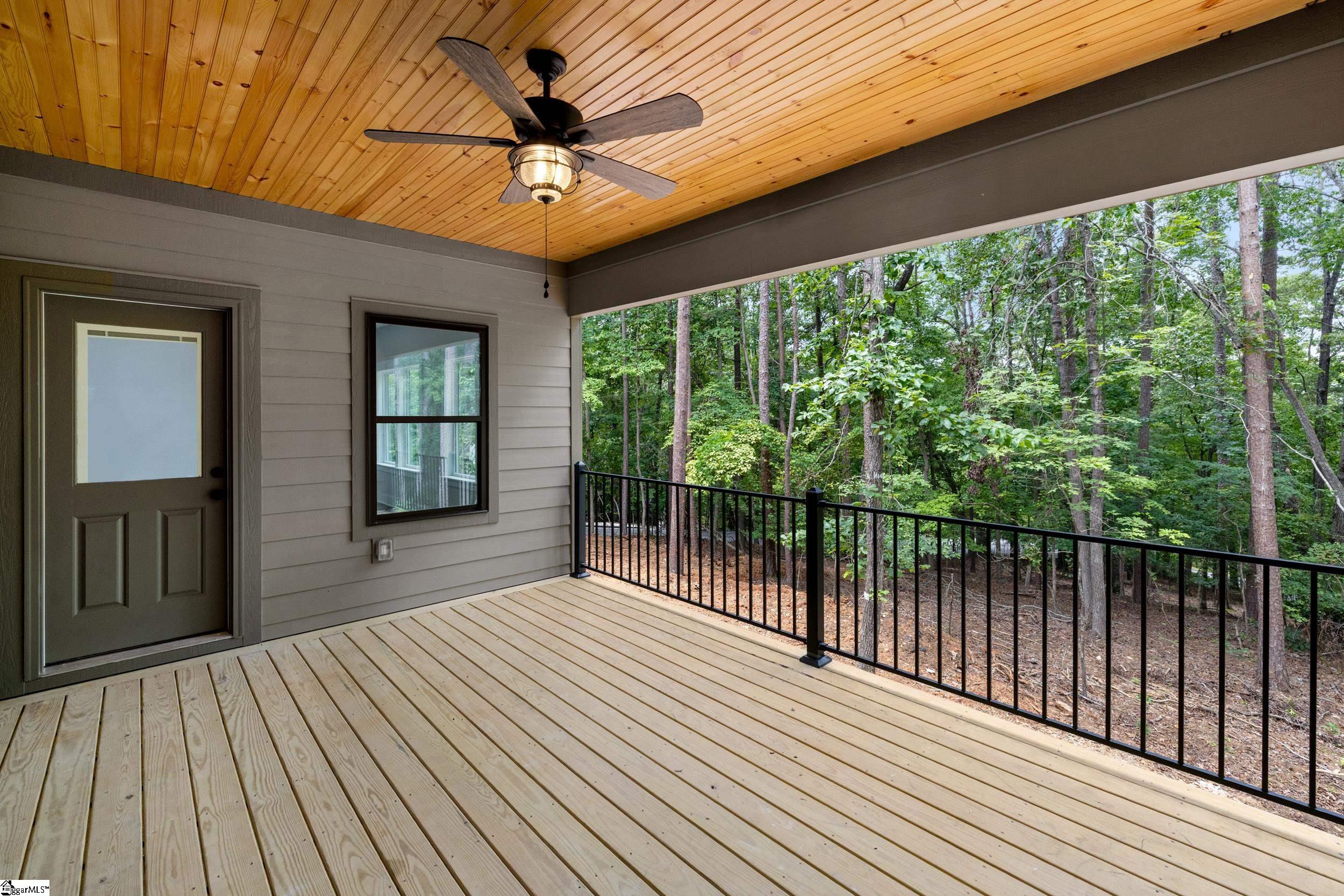 1 Beach Court Property Photo 32