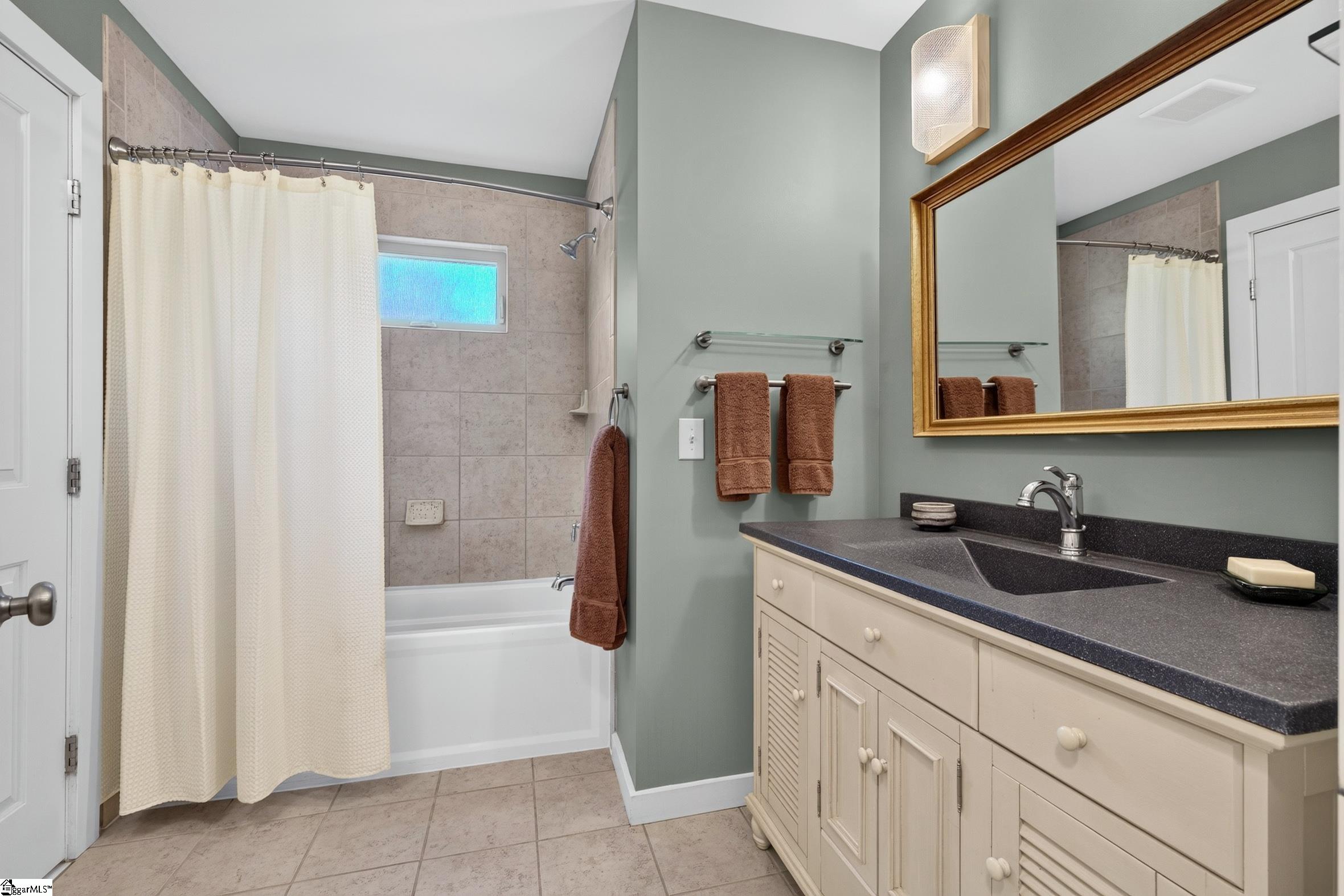 56 Montague Circle Property Photo 22