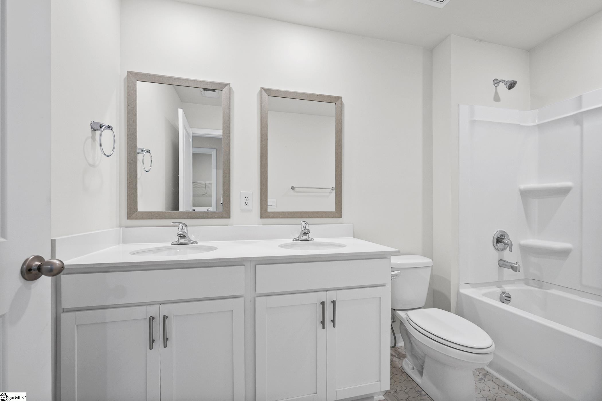 577 Evaleigh Street Property Photo 17