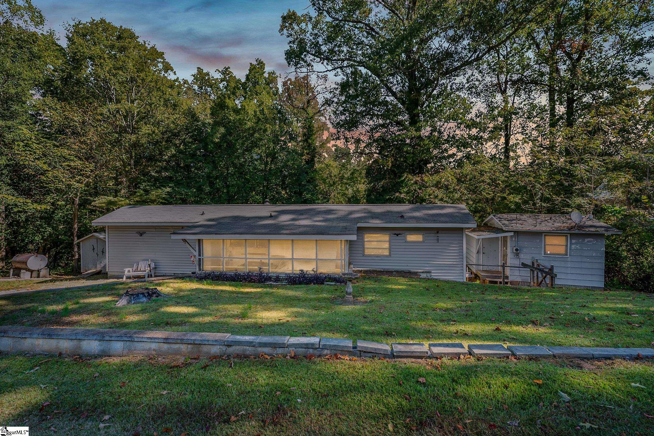 306 S Lakeview Drive Property Photo 1
