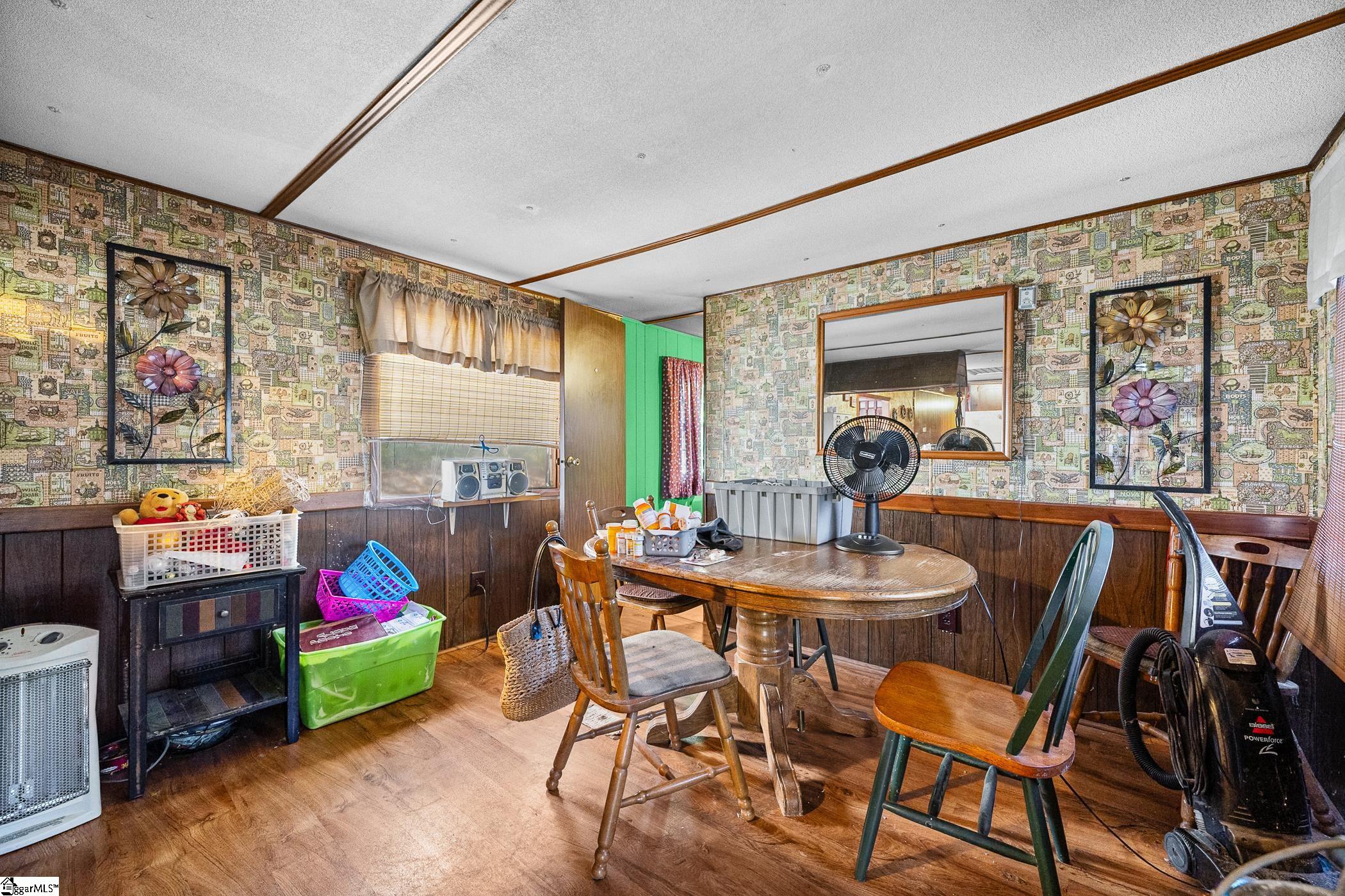 306 S Lakeview Drive Property Photo 8