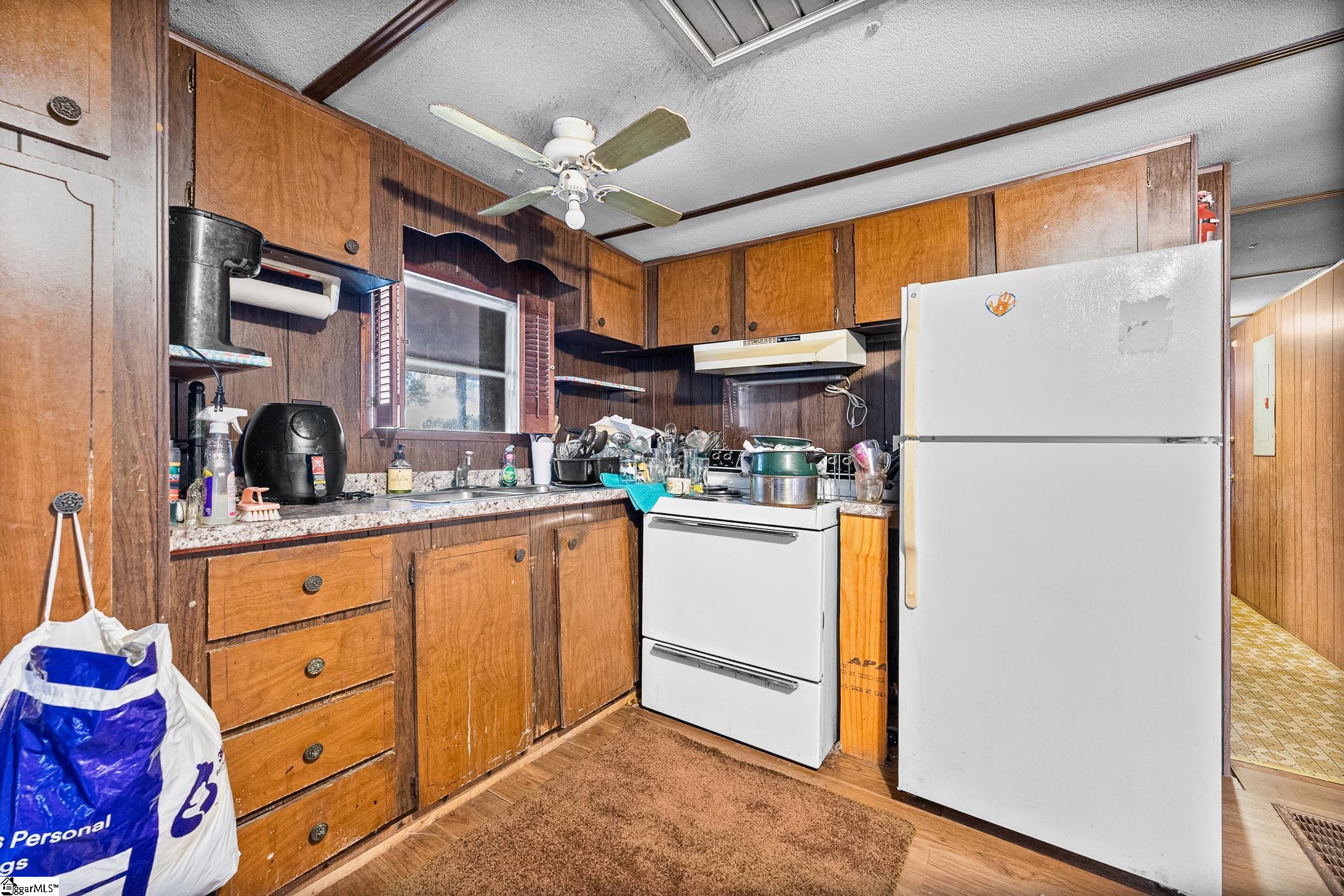 306 S Lakeview Drive Property Photo 10